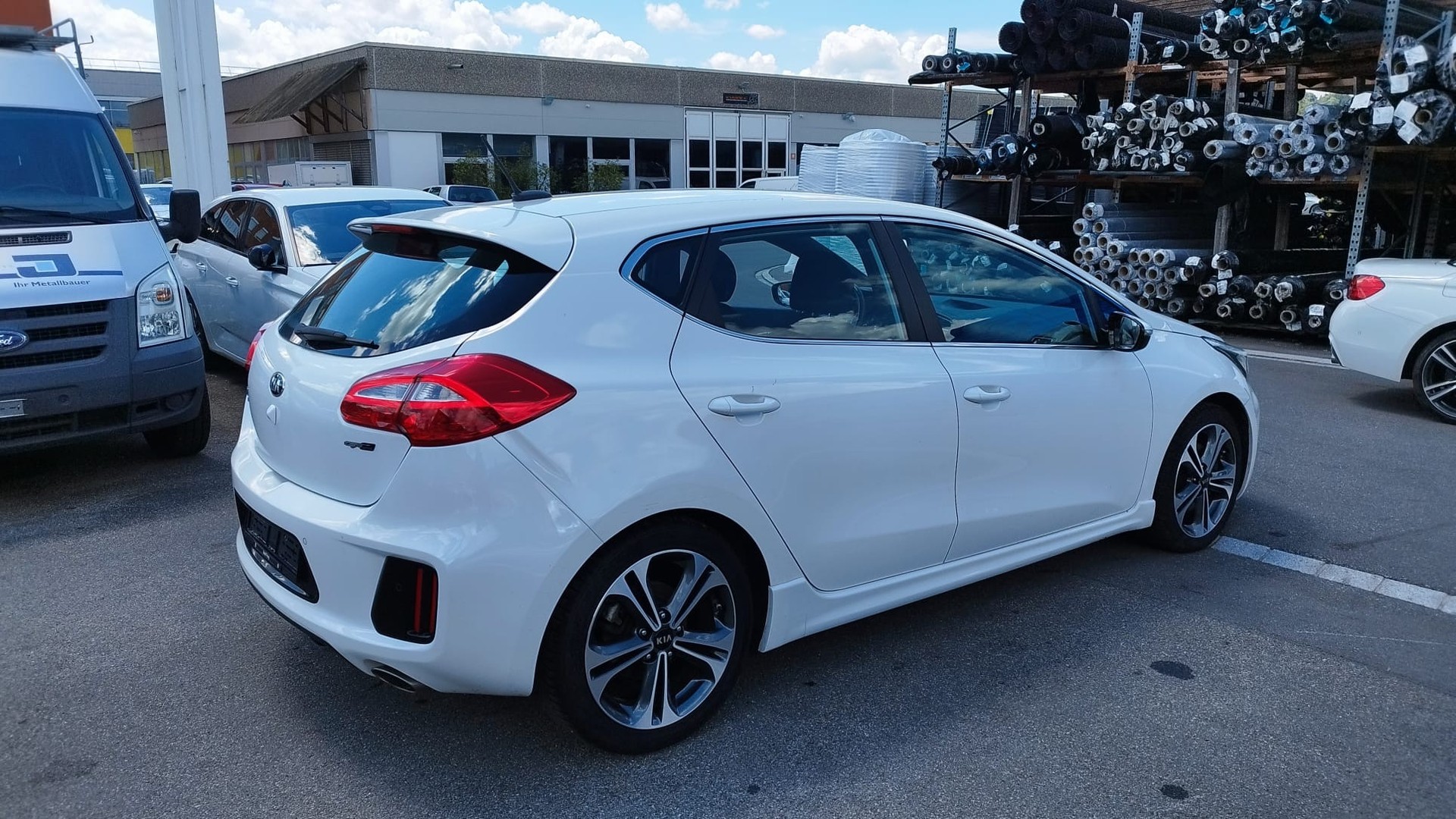 KIA Cee'd 1.6 CRDi GT-Line DCT-image-3