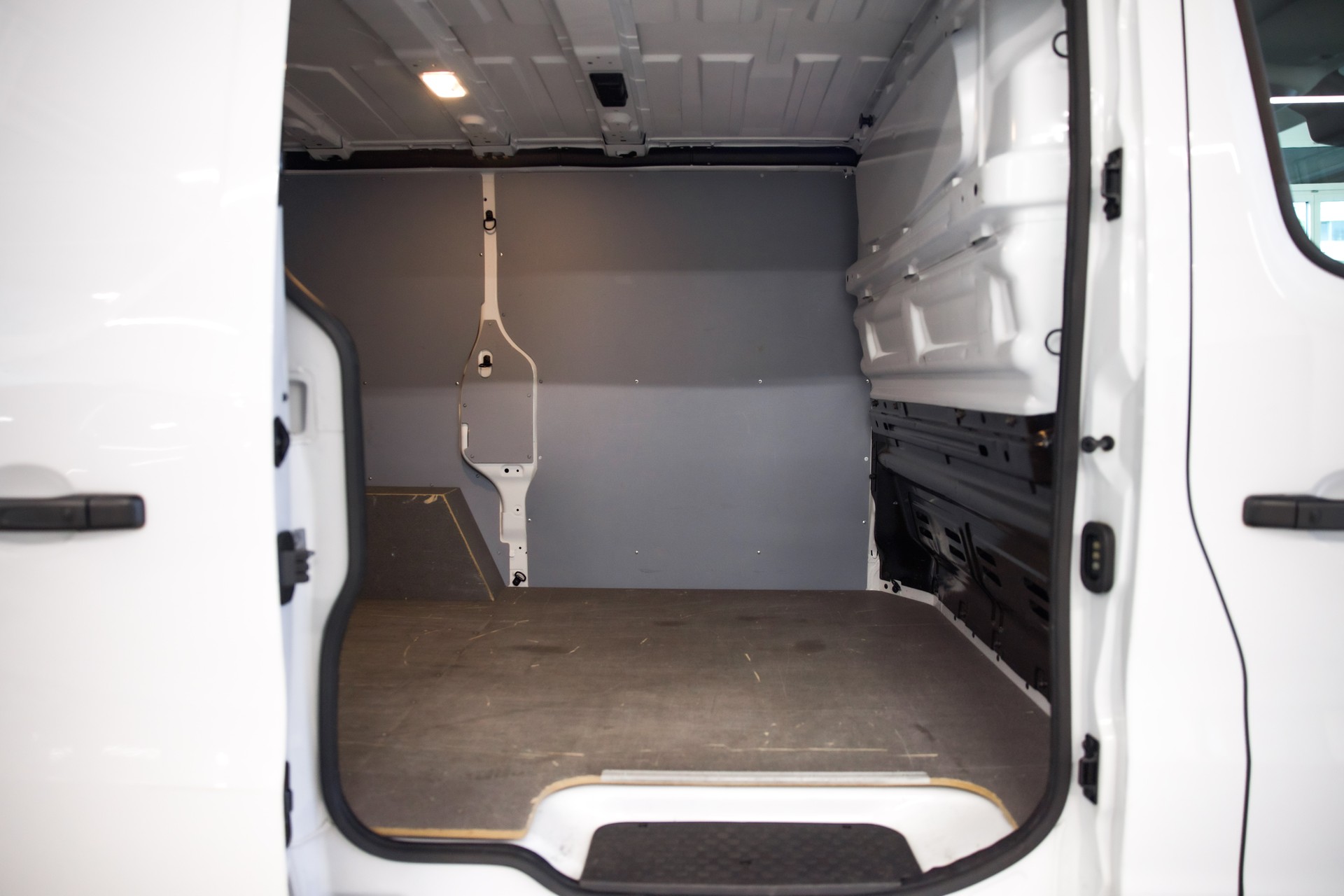RENAULT Trafic 3.0t L1H1 2.0 dCi 110 Start-image-15