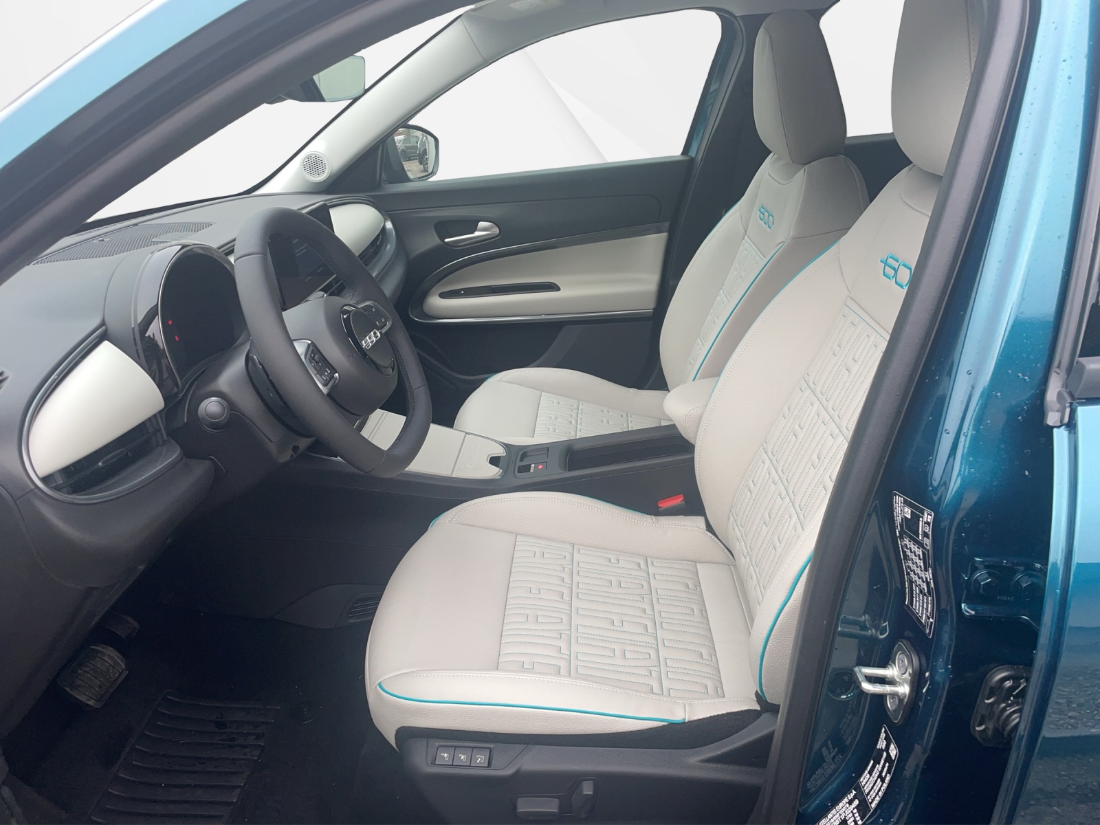FIAT 600 1.2 Hybrid La Prima-image-8