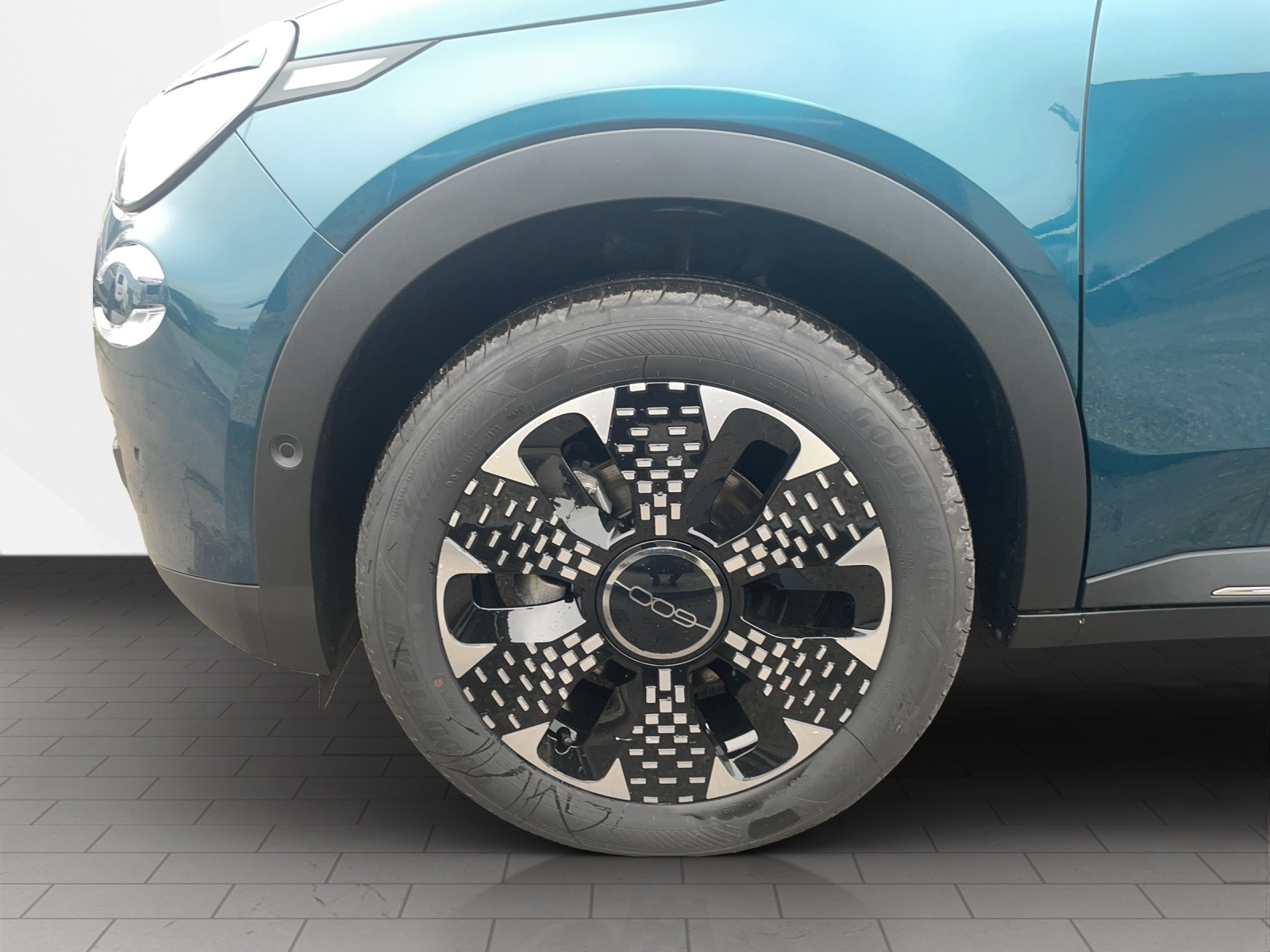 FIAT 600 1.2 Hybrid La Prima-image-2