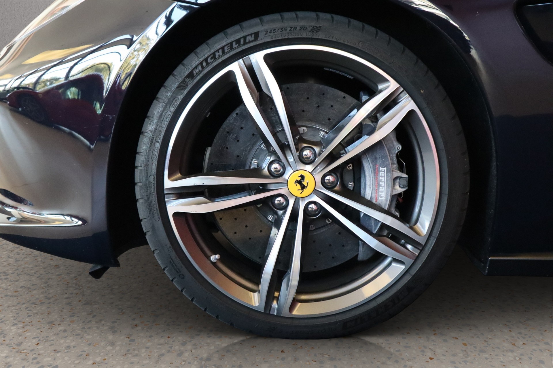 FERRARI GTC 4 Lusso-image-24