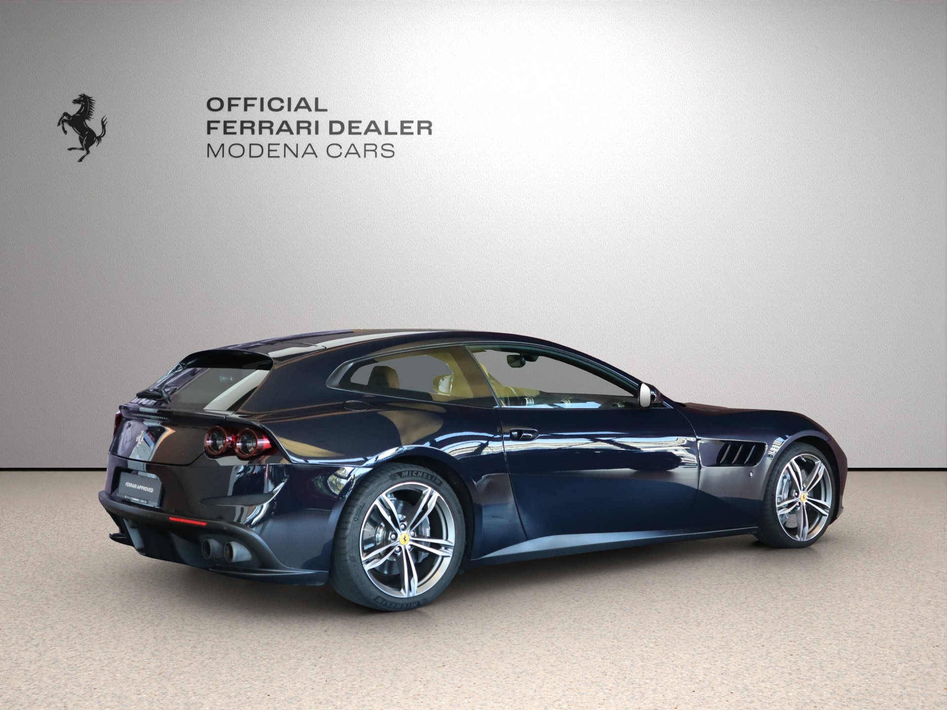 FERRARI GTC 4 Lusso-image-13