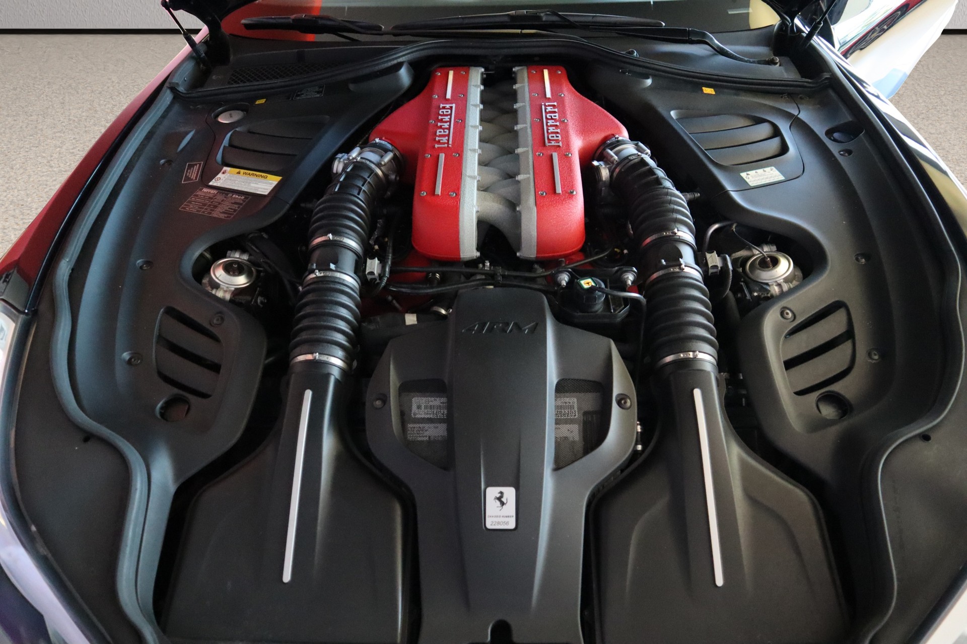 FERRARI GTC 4 Lusso-image-23