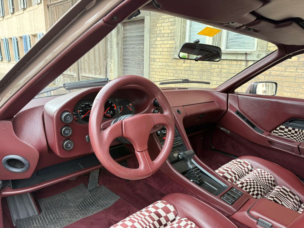 PORSCHE 928 S-image-9