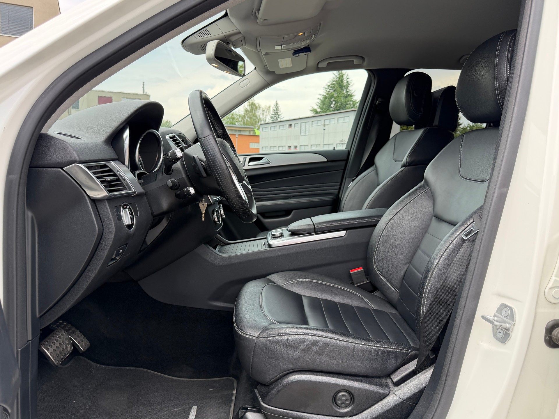 MERCEDES-BENZ ML 350 BlueTEC 4Matic 7G-Tronic-image-7