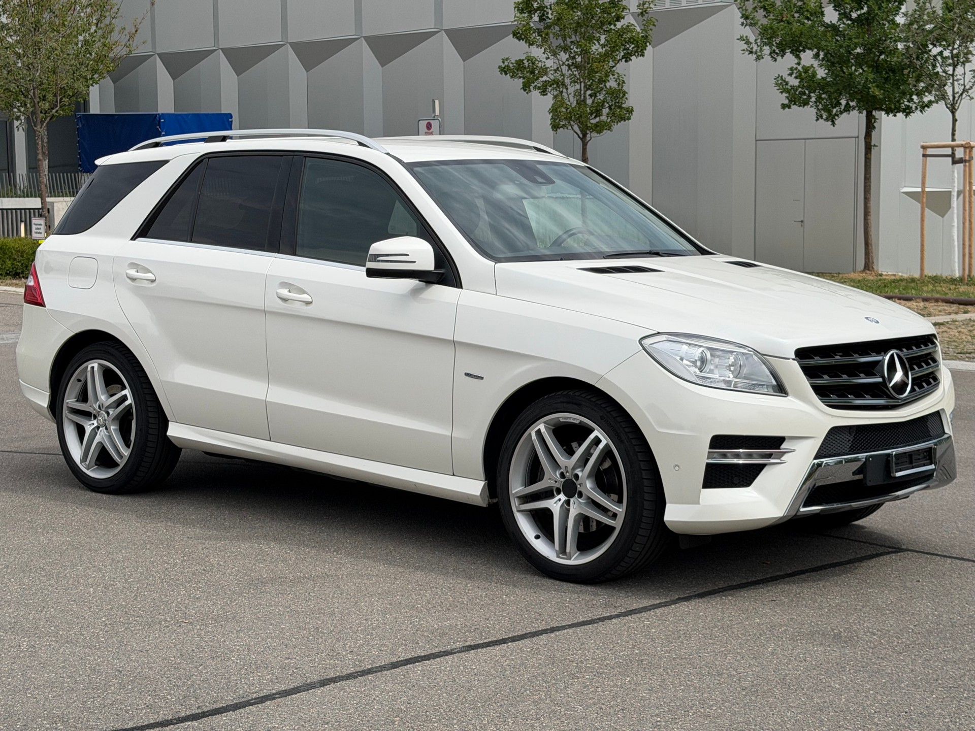 MERCEDES-BENZ ML 350 BlueTEC 4Matic 7G-Tronic-showroom-element-2