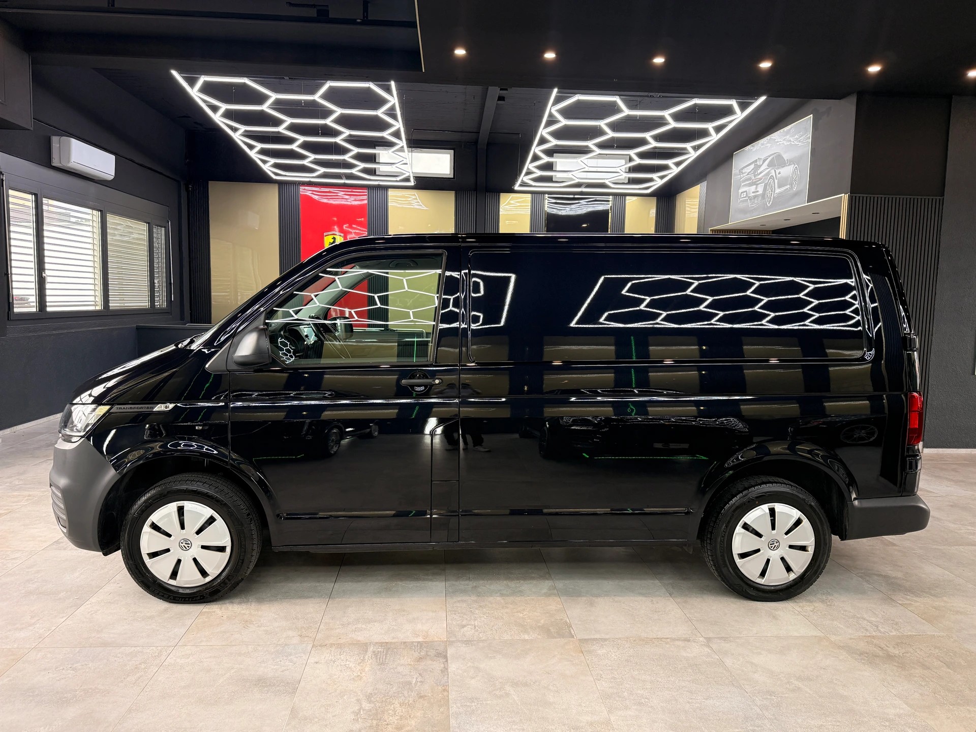 VW T6.1 2.0 TDI 4Motion DSG-image-7