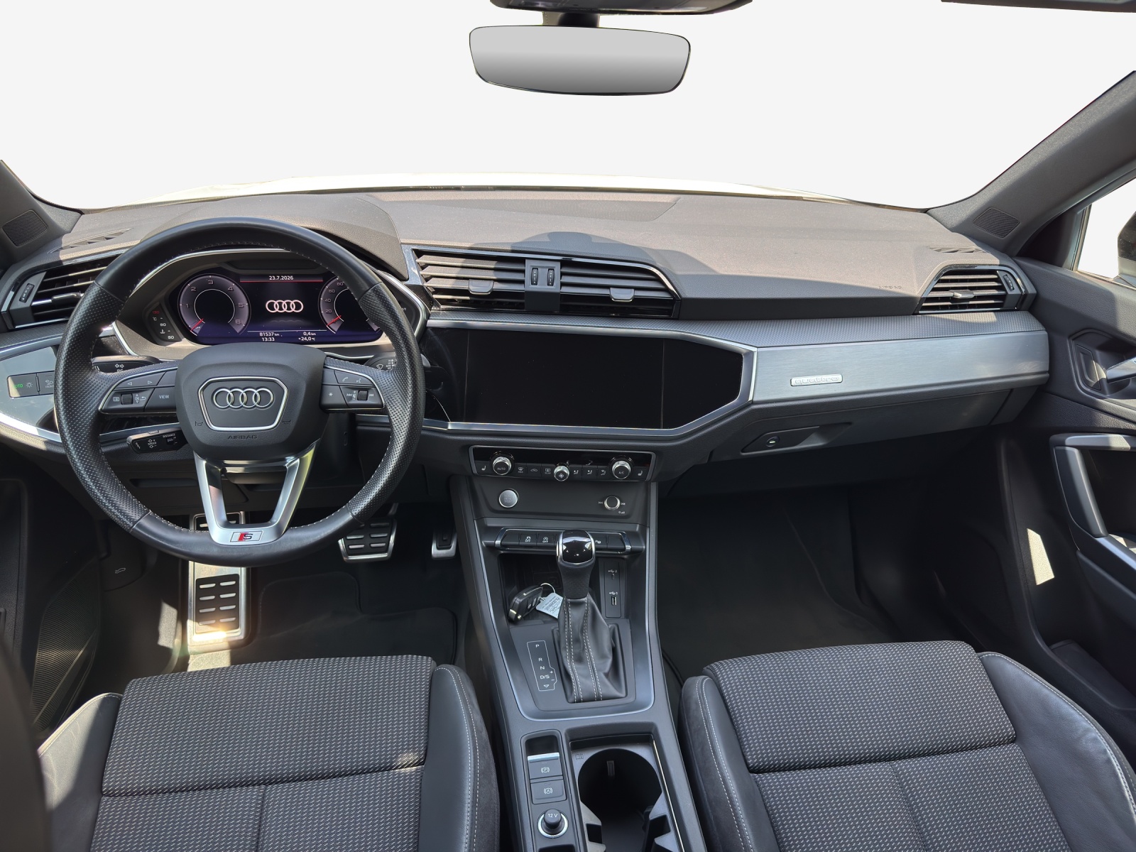 AUDI Q3 35 TDI S line quattro S-tronic-image-8
