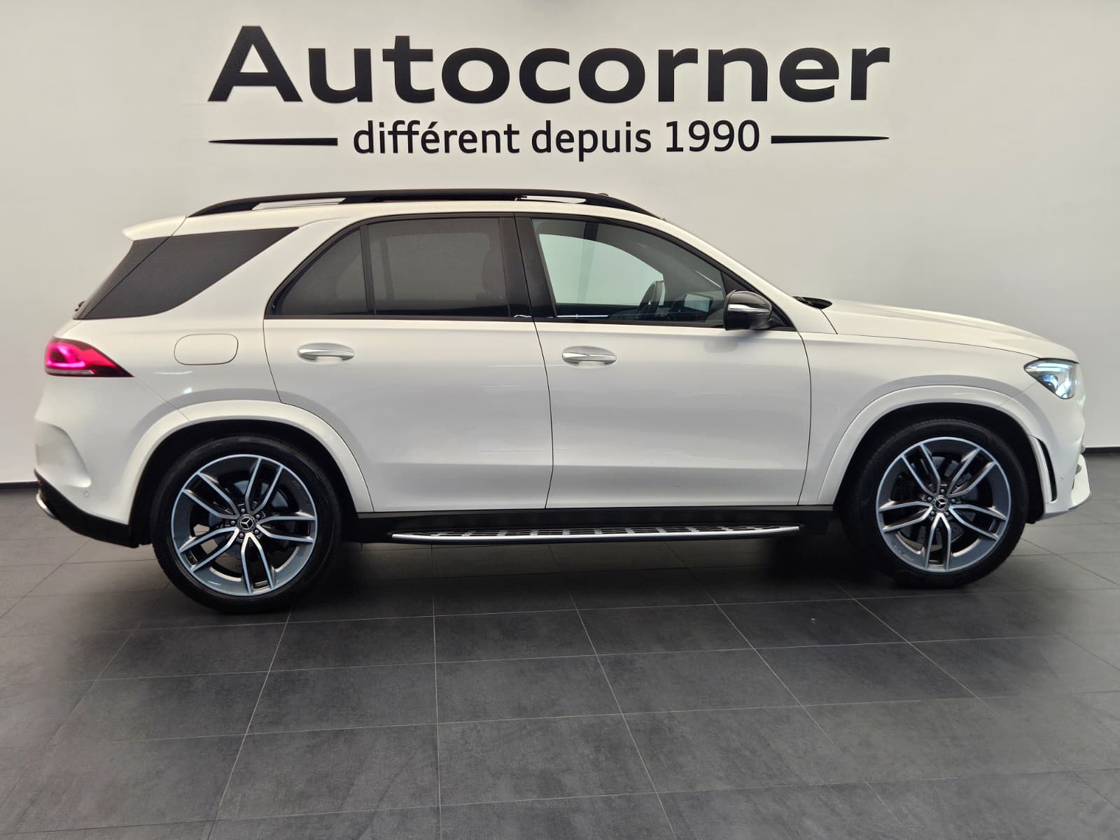 MERCEDES-BENZ GLE 580 4Matic AMG Line 9G-Tronic-image-5
