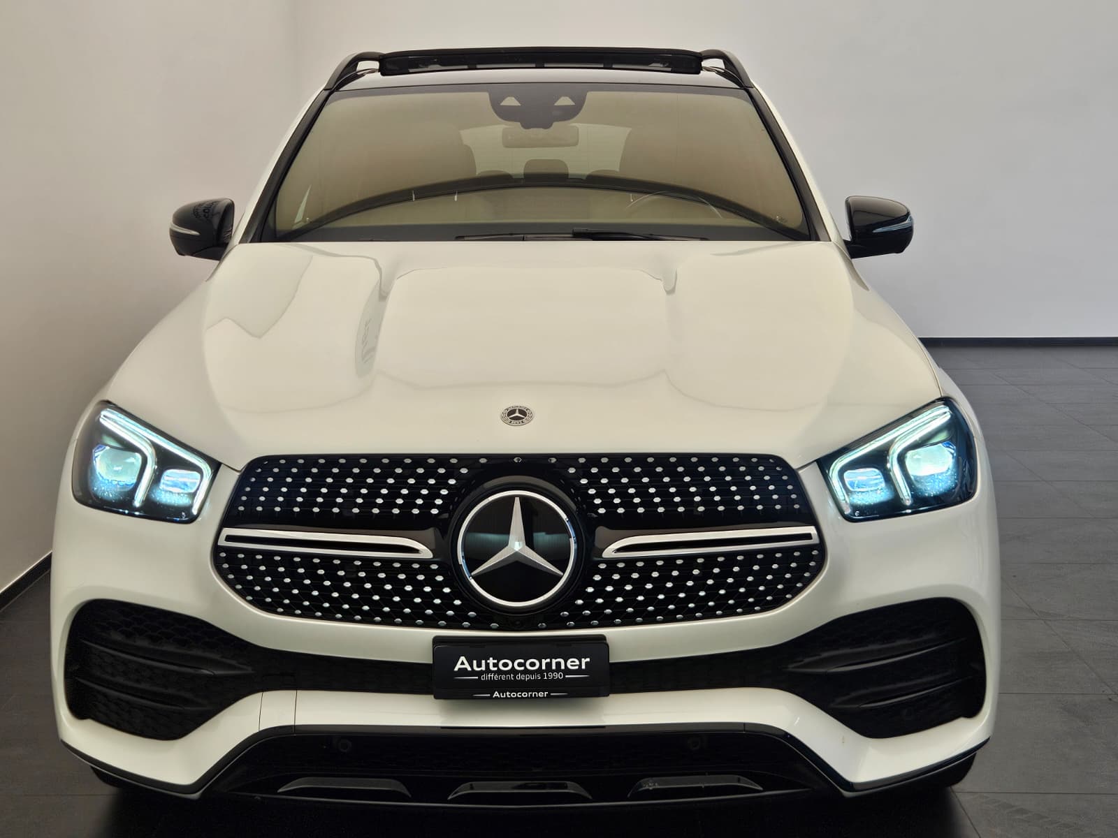 MERCEDES-BENZ GLE 580 4Matic AMG Line 9G-Tronic-showroom-element-3