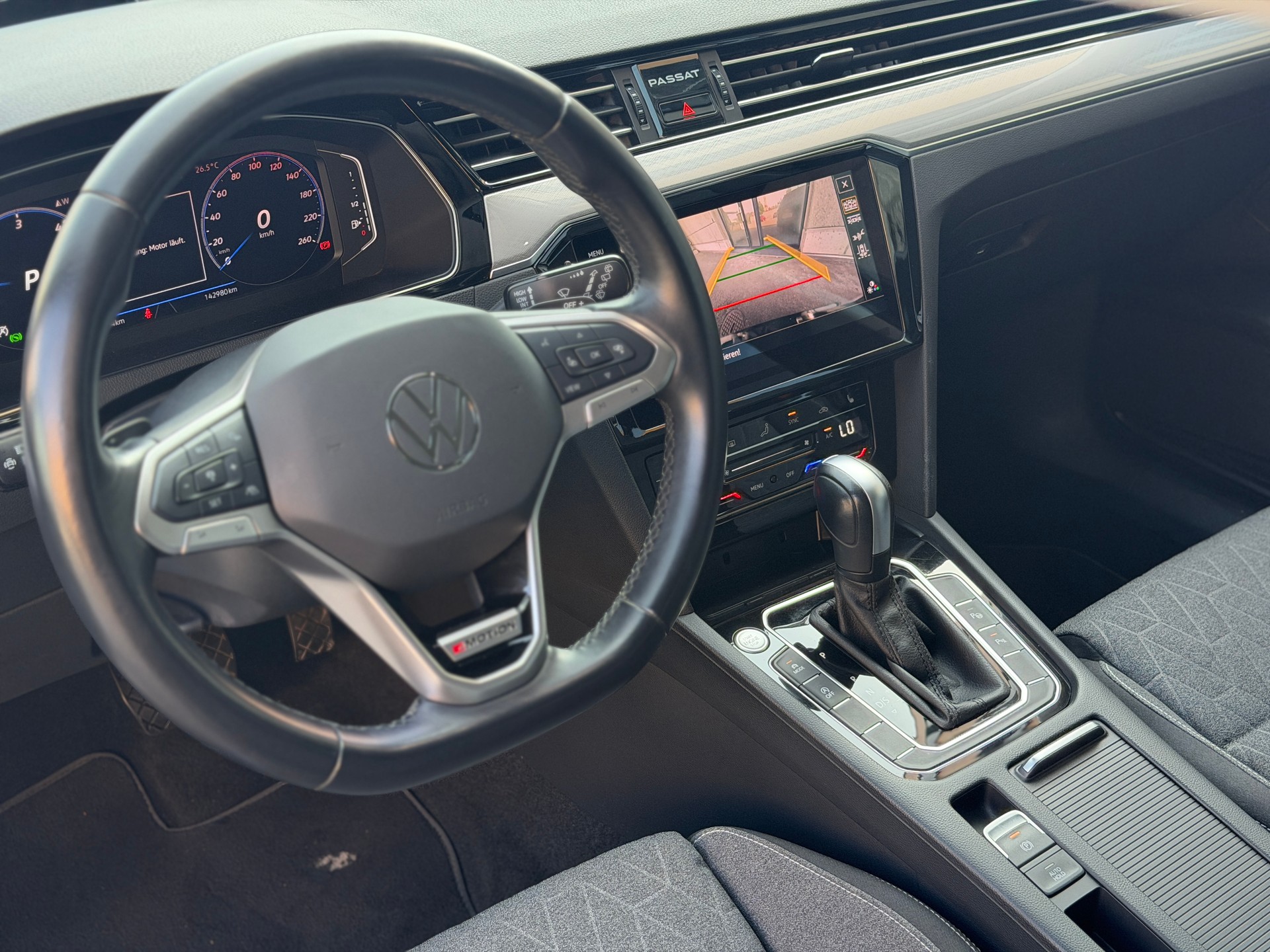 VW Passat 2.0 TDI BMT Business 4Motion DSG-image-17