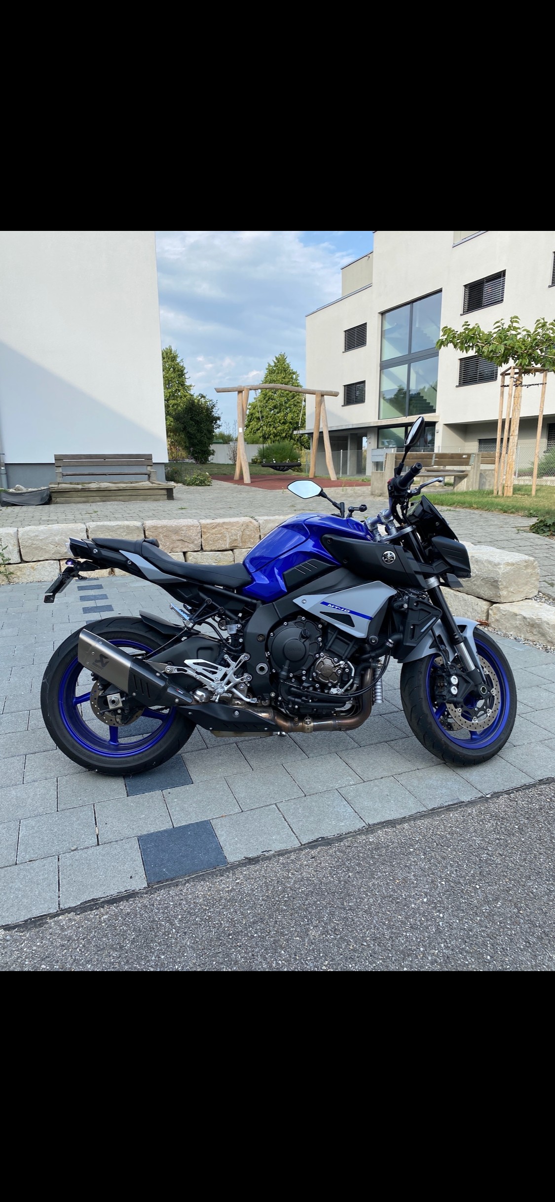 YAMAHA MT-10 ABS-image-2