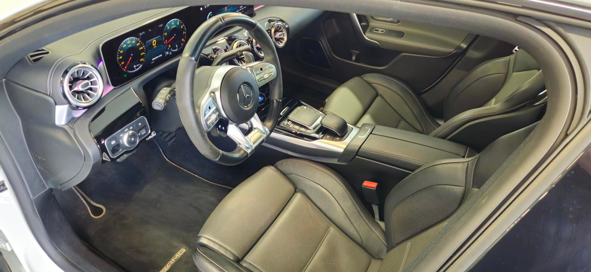 MERCEDES-BENZ CLA Shooting Brake 45 S AMG 4Matic+ 8G-DCT-image-9
