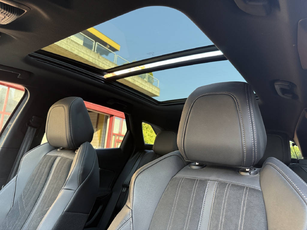 PEUGEOT 3008 1.2 130ch EAT8 GT Pack-image-11