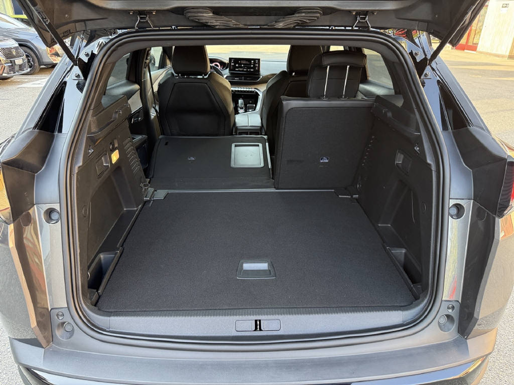 PEUGEOT 3008 1.2 130ch EAT8 GT Pack-image-16