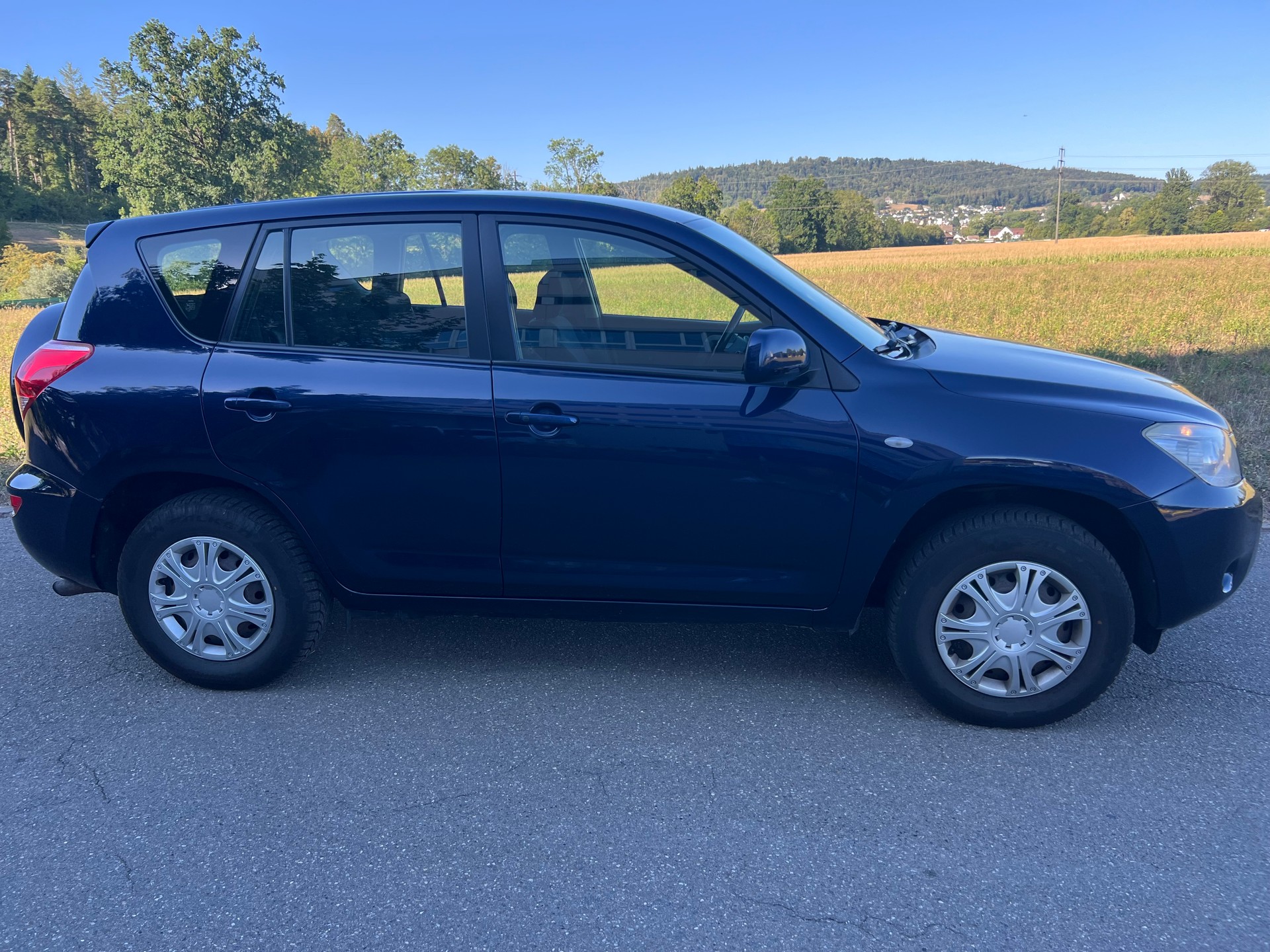 TOYOTA RAV-4 2.2D-4 D Linea Sol AHK-image-1
