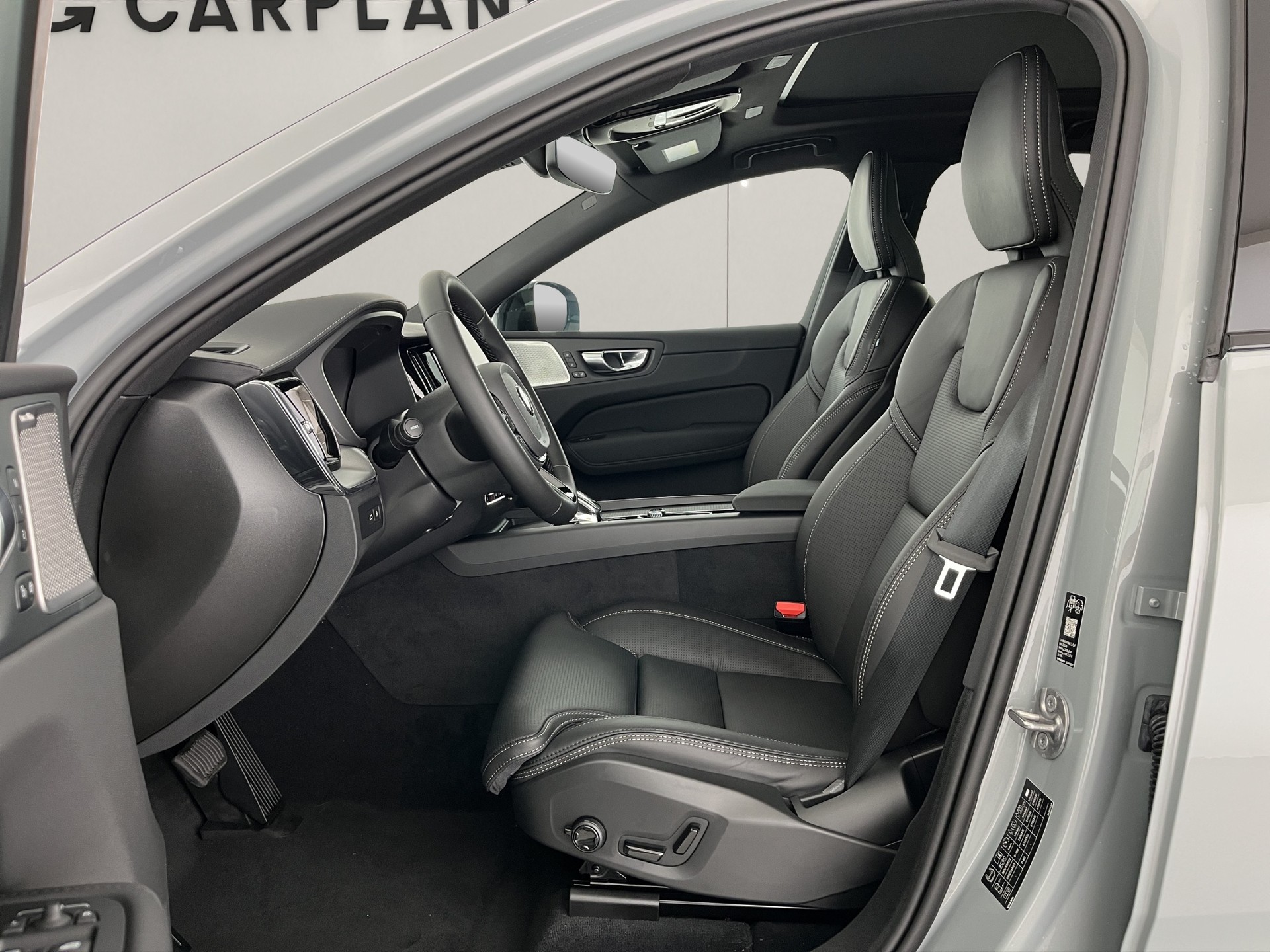 VOLVO XC60 2.0 T8 TE Black Edition eAWD-image-7