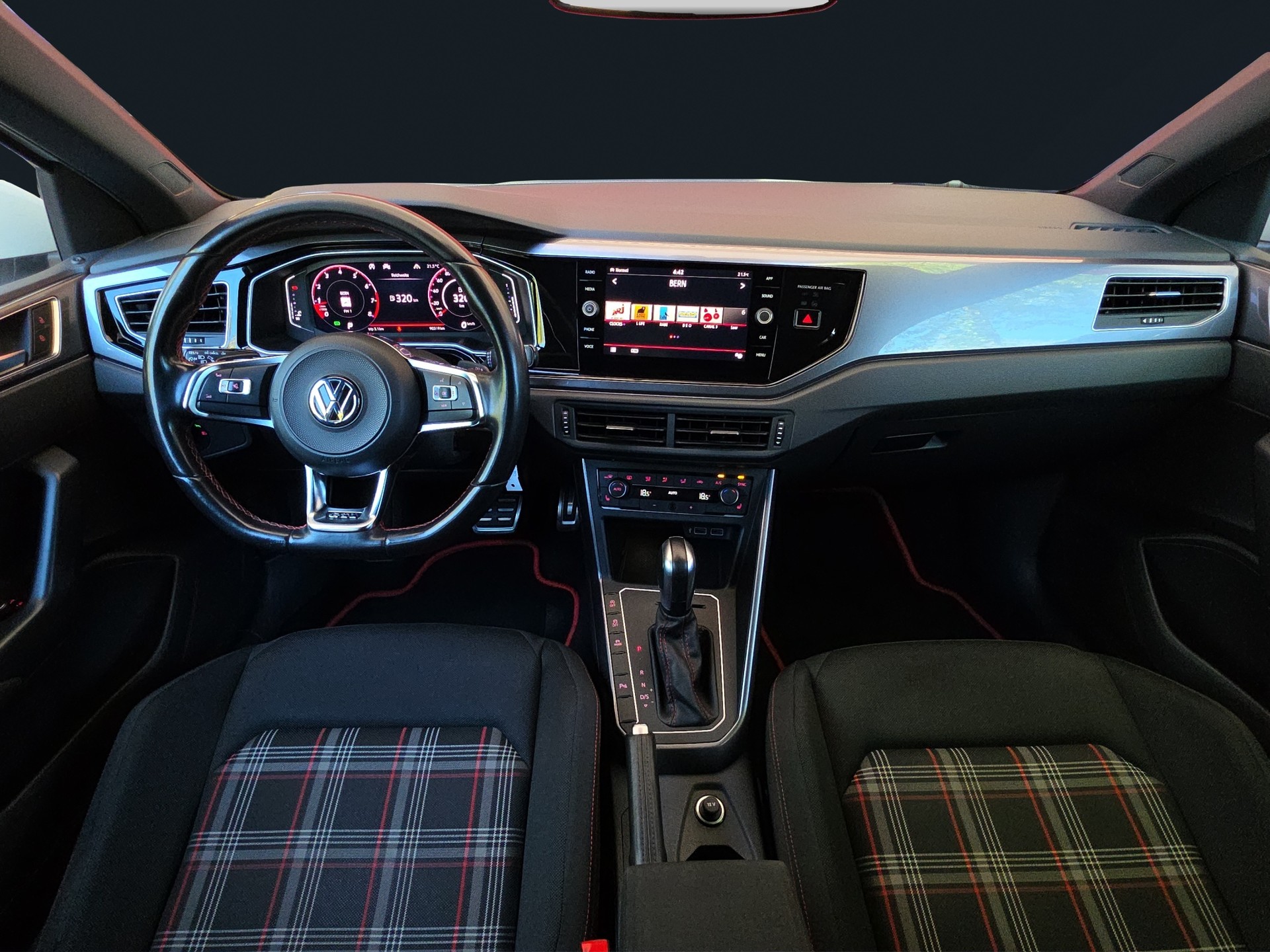 VW Polo 2.0 TSI GTI DSG-image-8