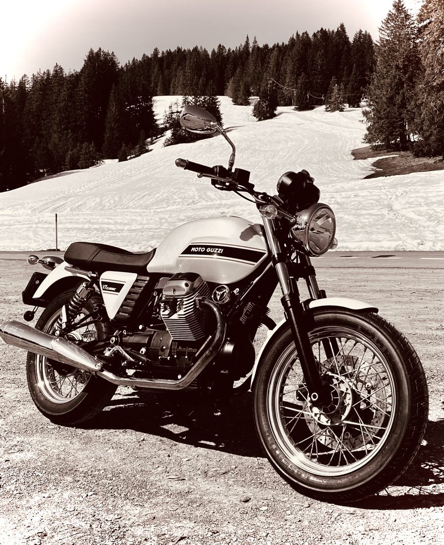 MOTO GUZZI V7 Classic-image-2