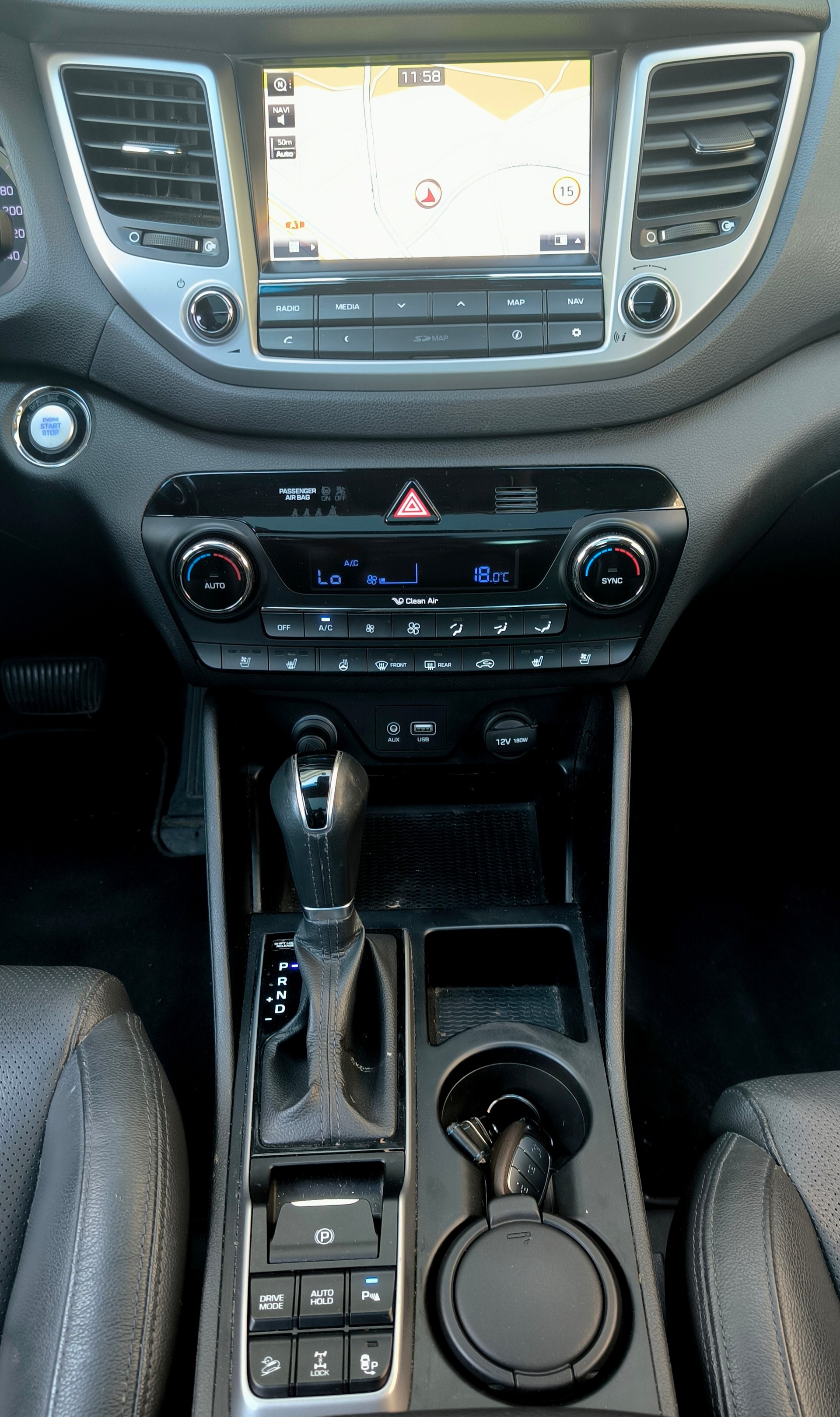 HYUNDAI Tucson 2.0 CRDI Launch Edition 4WD Automatic-image-6