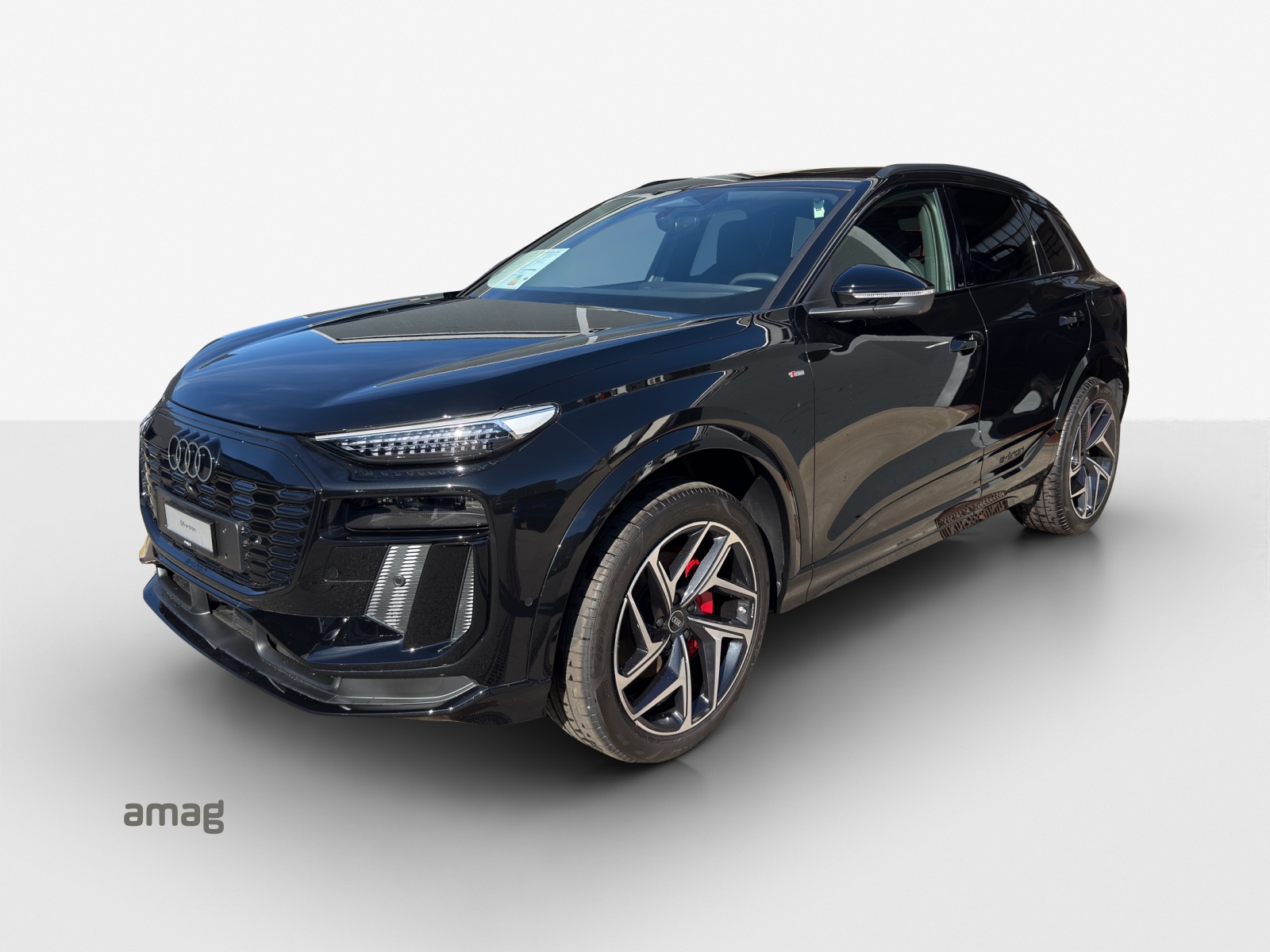 AUDI Q6 e-tron quattro
