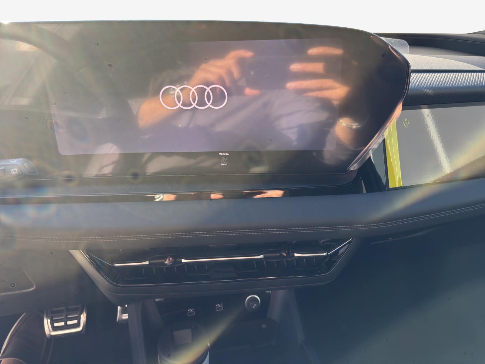 AUDI Q6 e-tron quattro-image-10
