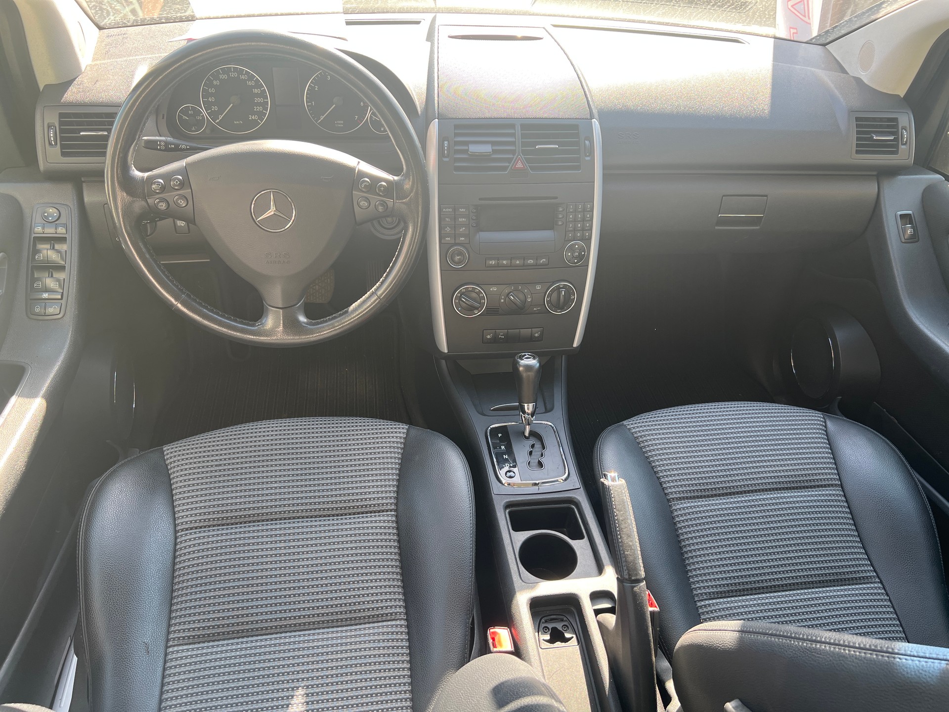 MERCEDES-BENZ A 200 T Avantgarde-image-1