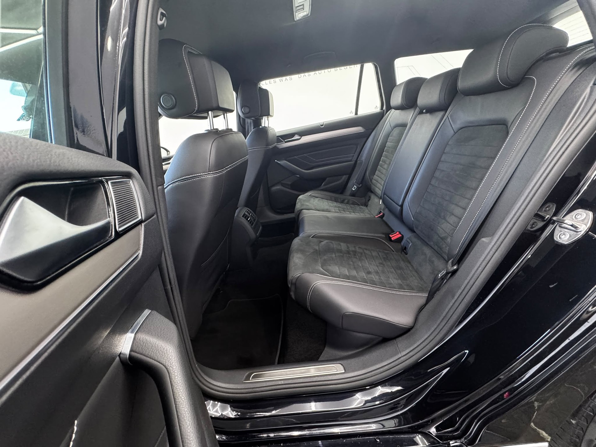 VW Passat 2.0 TDI BMT Elegance 4Motion DSG | AB SERVICE | 1 JAHR GARANTIE | CH-FAHRZEUG |-image-25