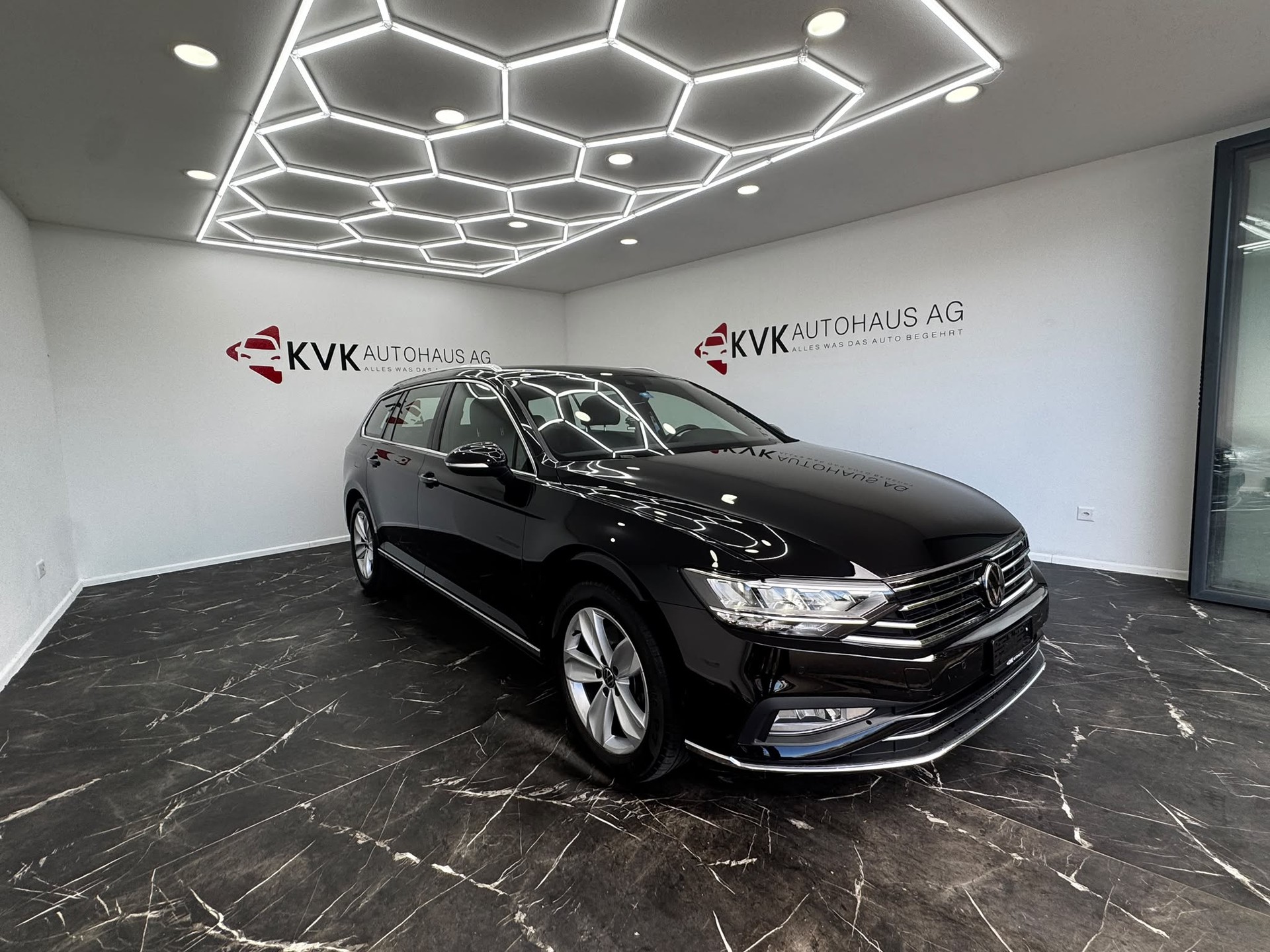 VW Passat 2.0 TDI BMT Elegance 4Motion DSG | AB SERVICE | 1 JAHR GARANTIE | CH-FAHRZEUG |-image-5