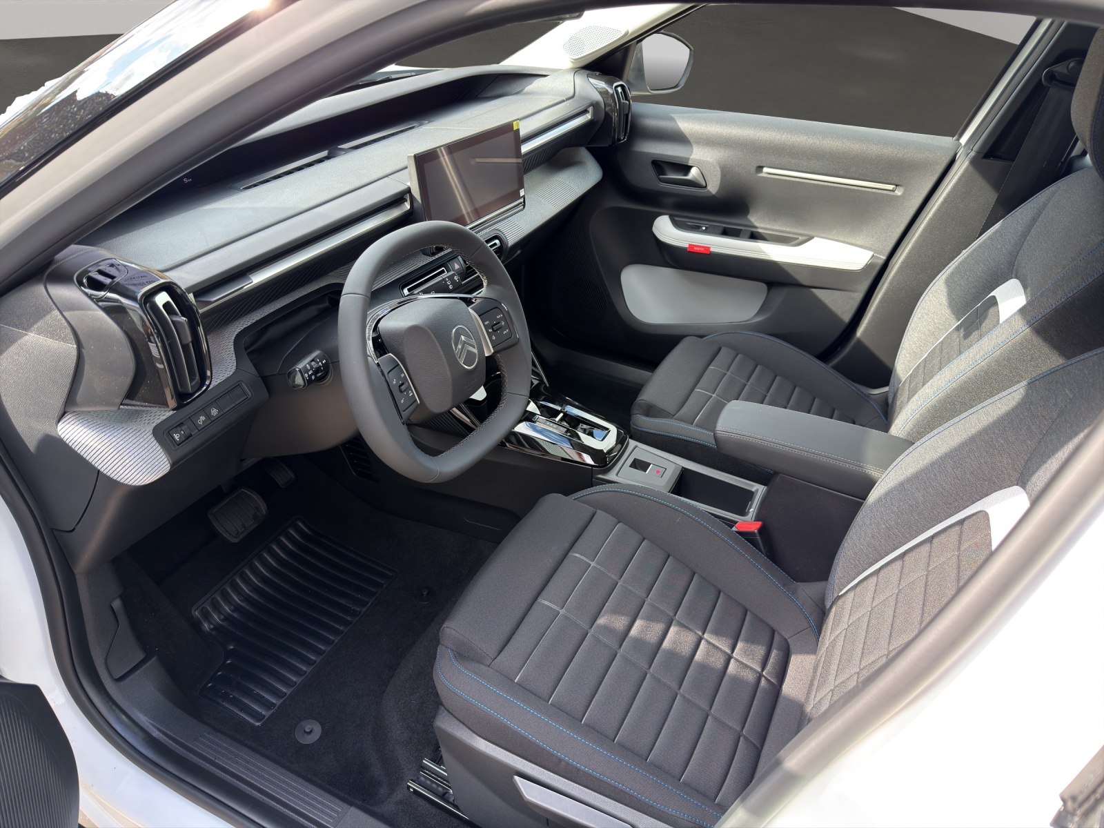 CITROEN C3 1.2 Hybrid Tonic+-showroom-element-3