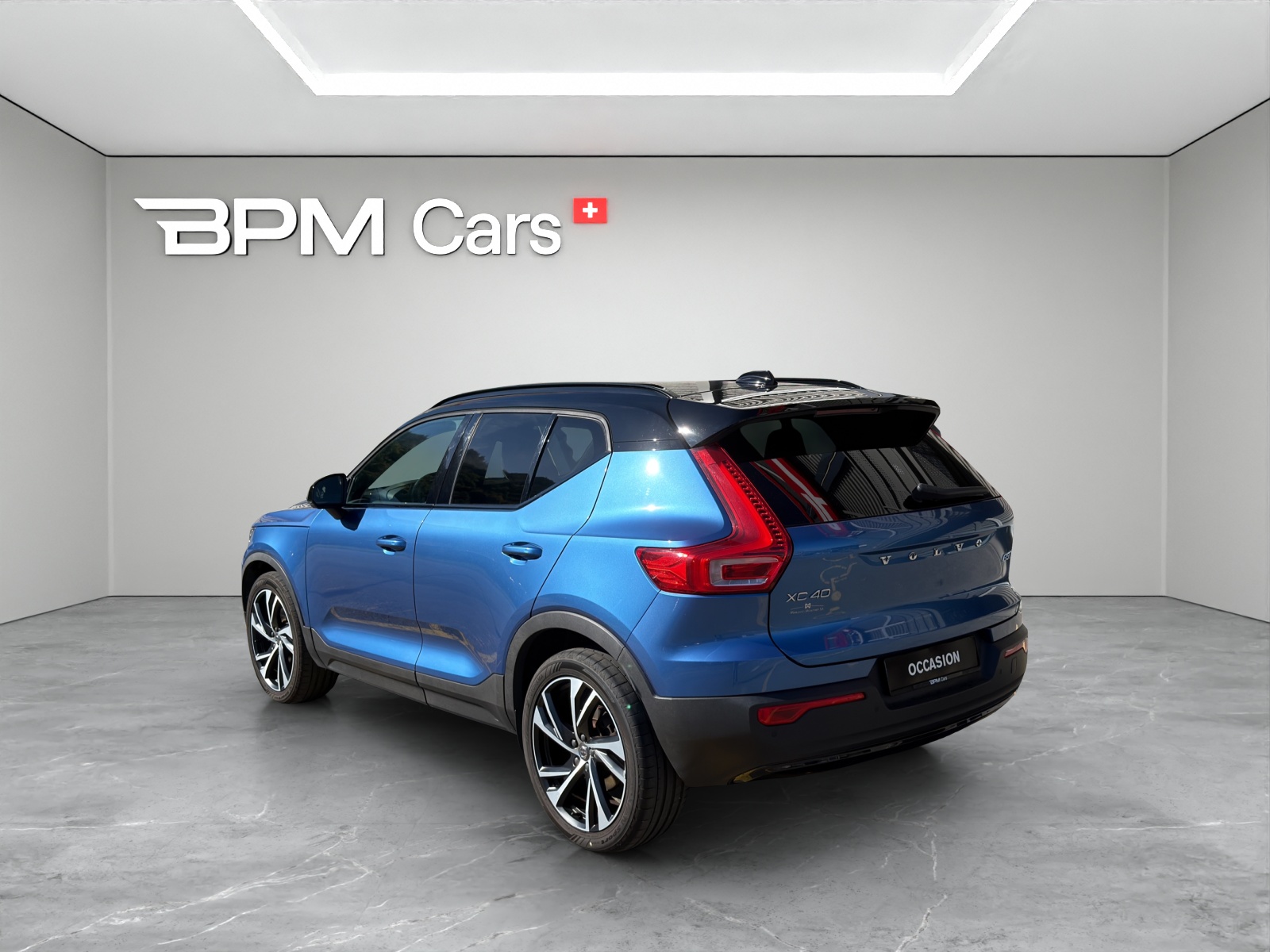 VOLVO XC40 2.0 B5 MH R-Design AWD-image-5