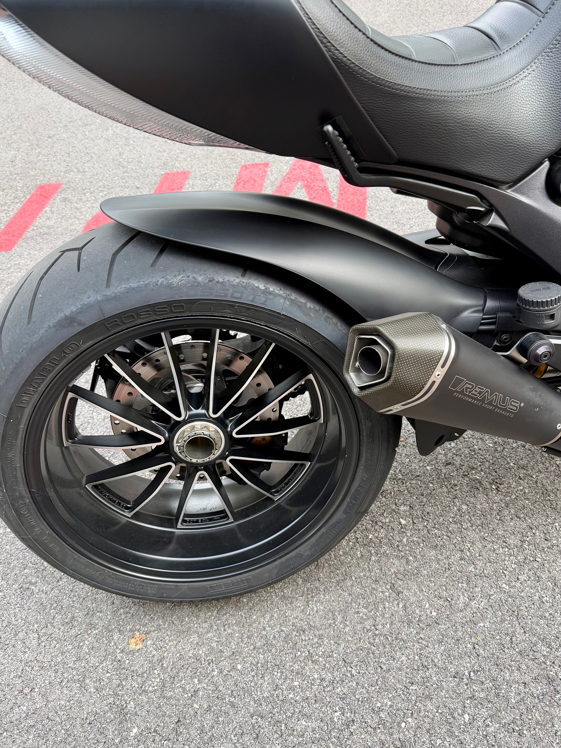 DUCATI Diavel 1200 Dark-image-8