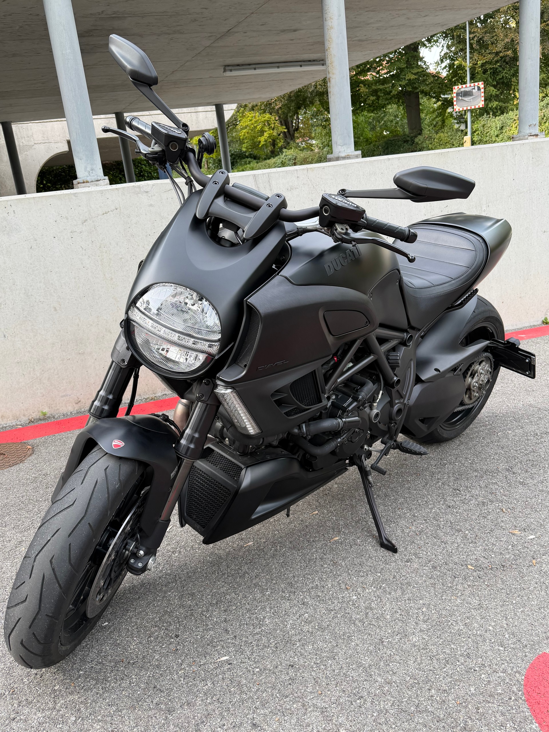 DUCATI Diavel 1200 Dark-image-4