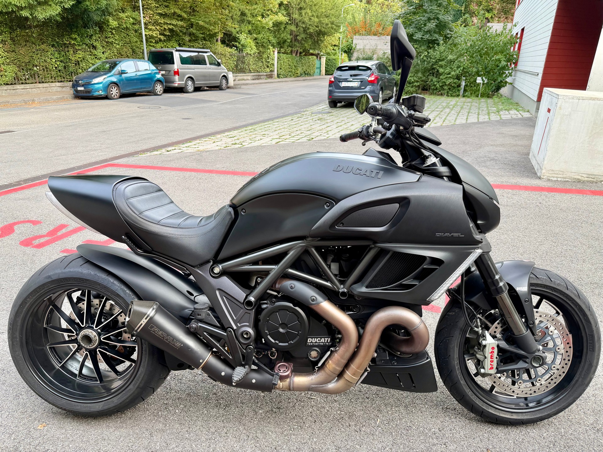 DUCATI Diavel 1200 Dark-image-0