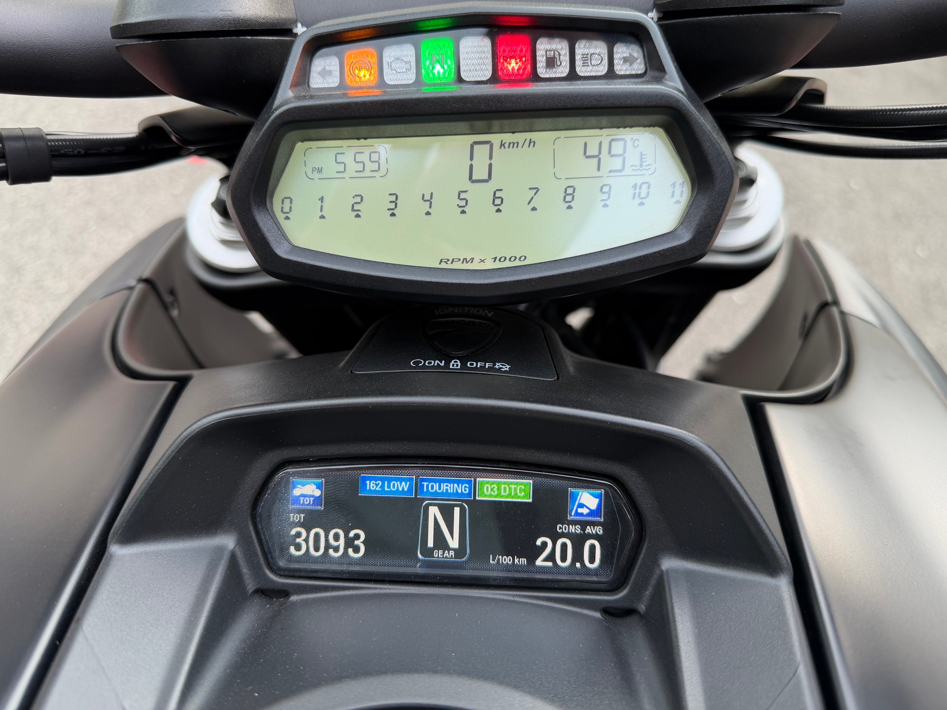 DUCATI Diavel 1200 Dark-image-9