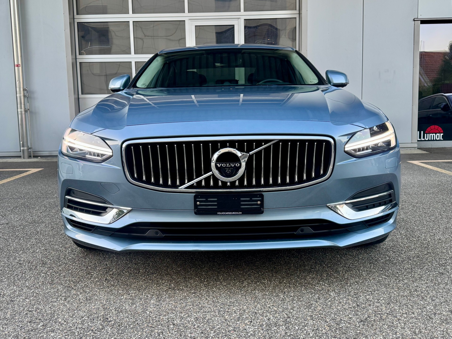 VOLVO S90 T8 eAWD Twin Engine Inscription Geartronic ** VOLLAUSSTATTUNG **-showroom-element-2