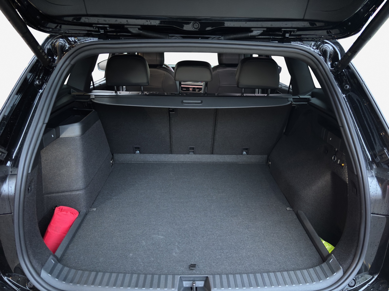 VW Tayron R-Line 1.5TSI 272PS Plugin Hybrid Benzin-image-12