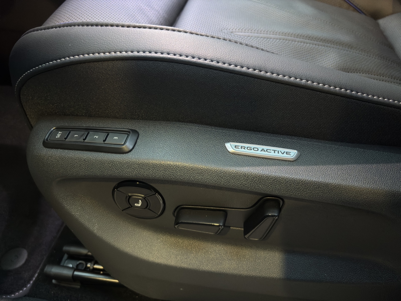 VW Tayron R-Line 1.5TSI 272PS Plugin Hybrid Benzin-image-13