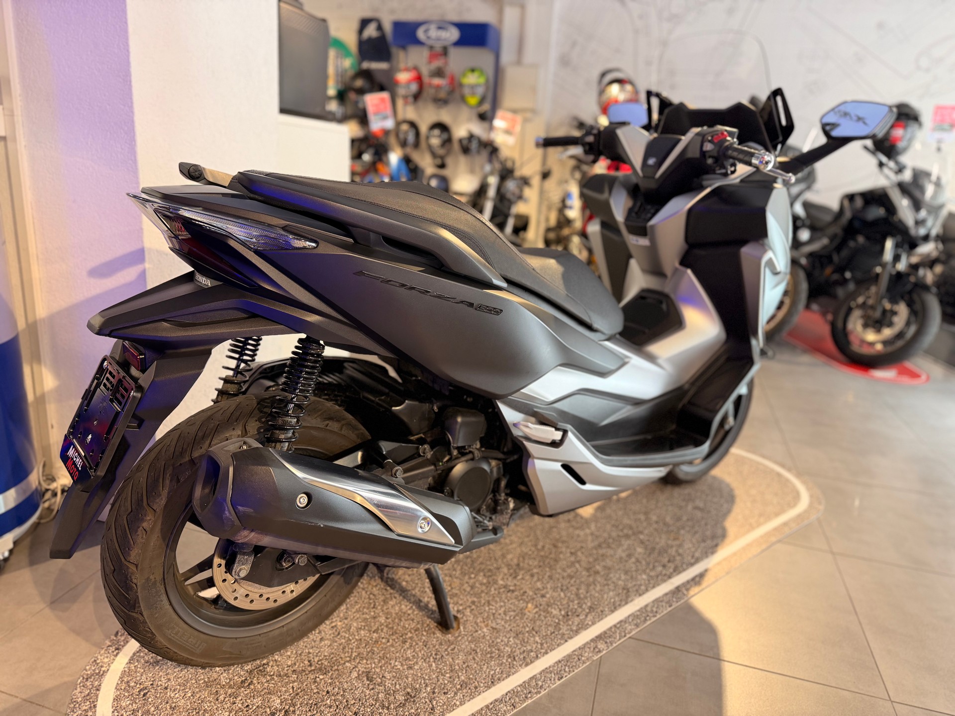 HONDA NSS 300 Forza ABS-image-2