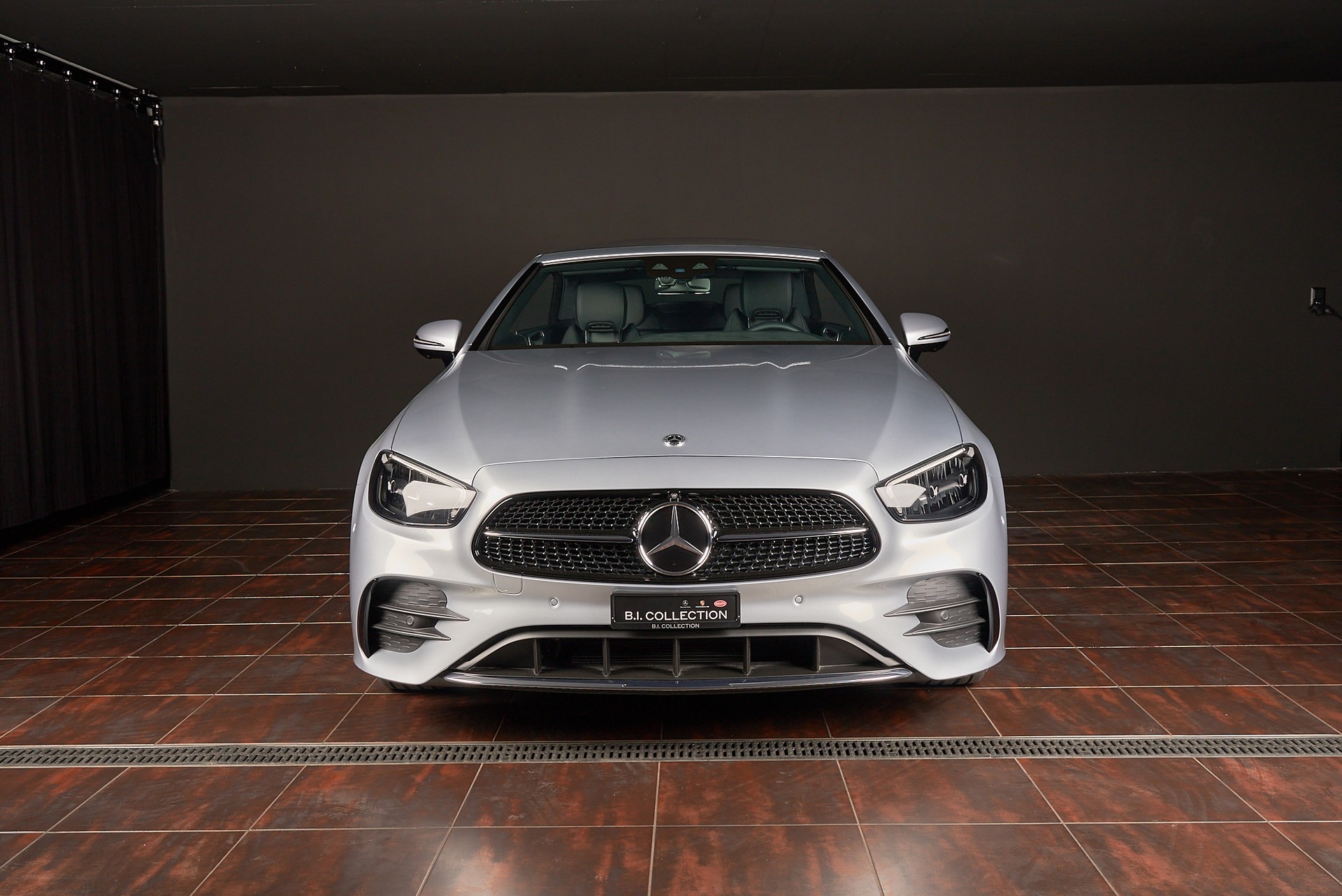 MERCEDES-BENZ E 450 Cabriolet 4Matic AMG Line 9G-Tronic-image-9