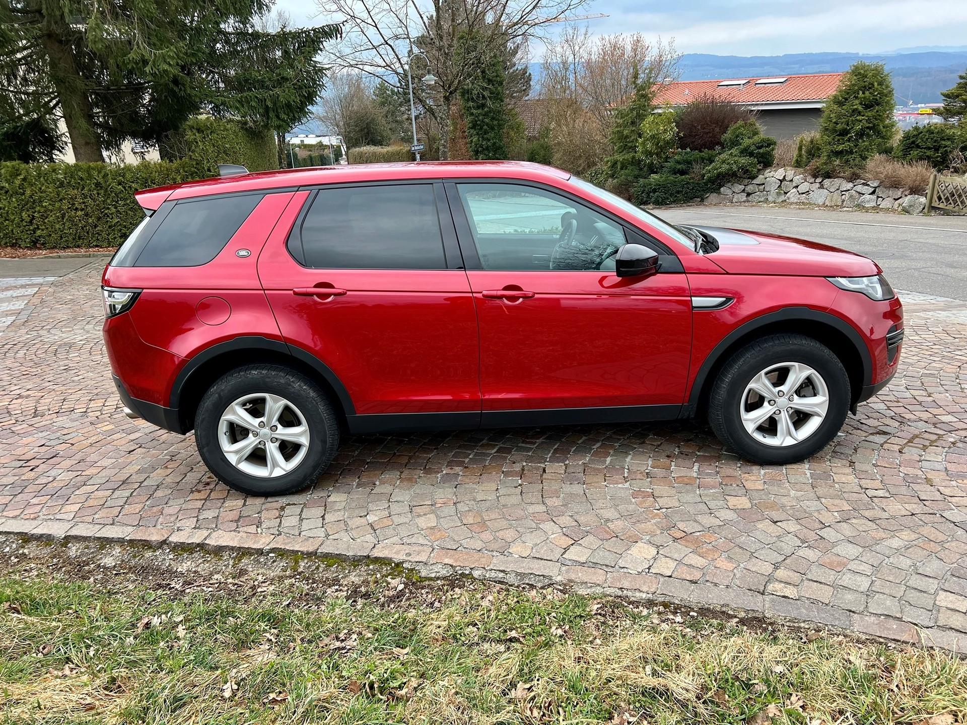LAND ROVER Discovery Sport 2.0 TD4 Pure AT9-image-5