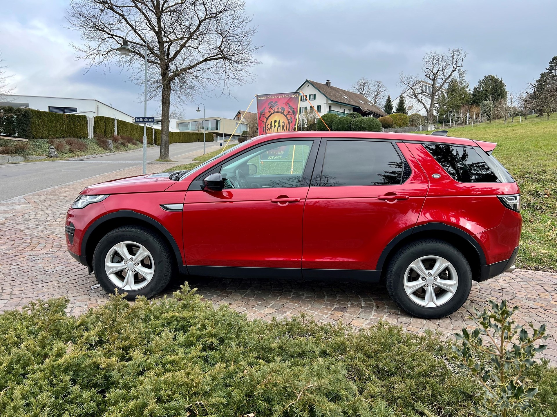 LAND ROVER Discovery Sport 2.0 TD4 Pure AT9-image-1