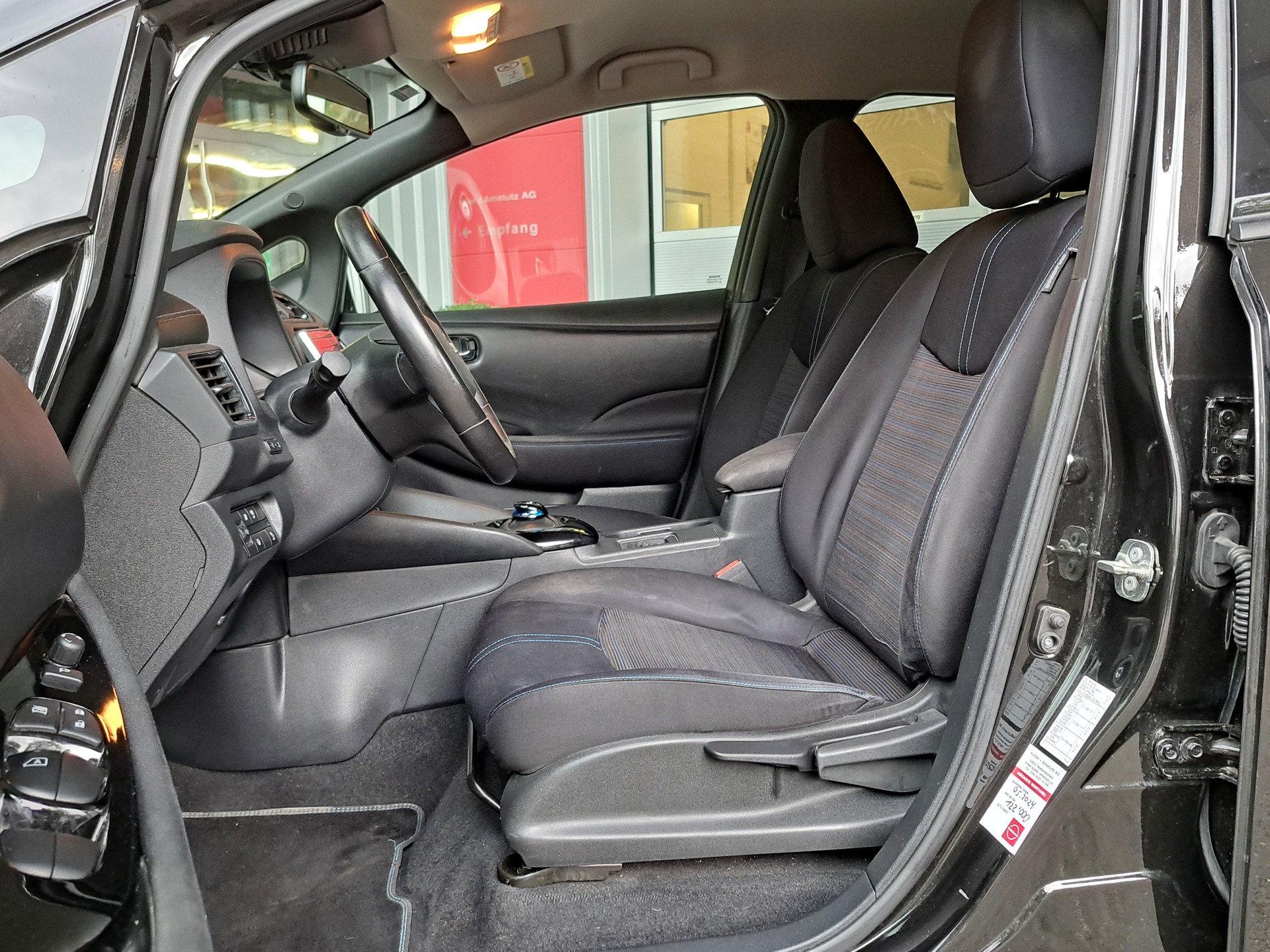 NISSAN Leaf N-Connecta (incl. battery)-image-11