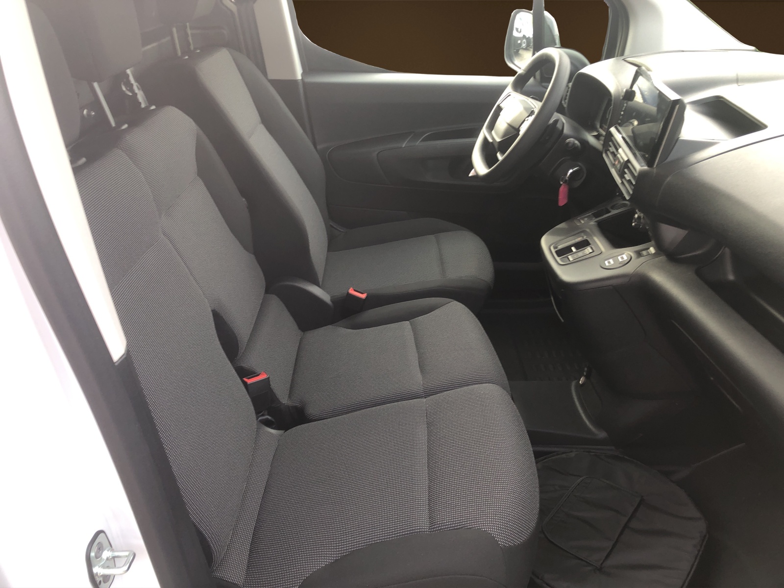 FIAT E-Doblo Kaw. L1 50 kWh Easy Pro-image-8