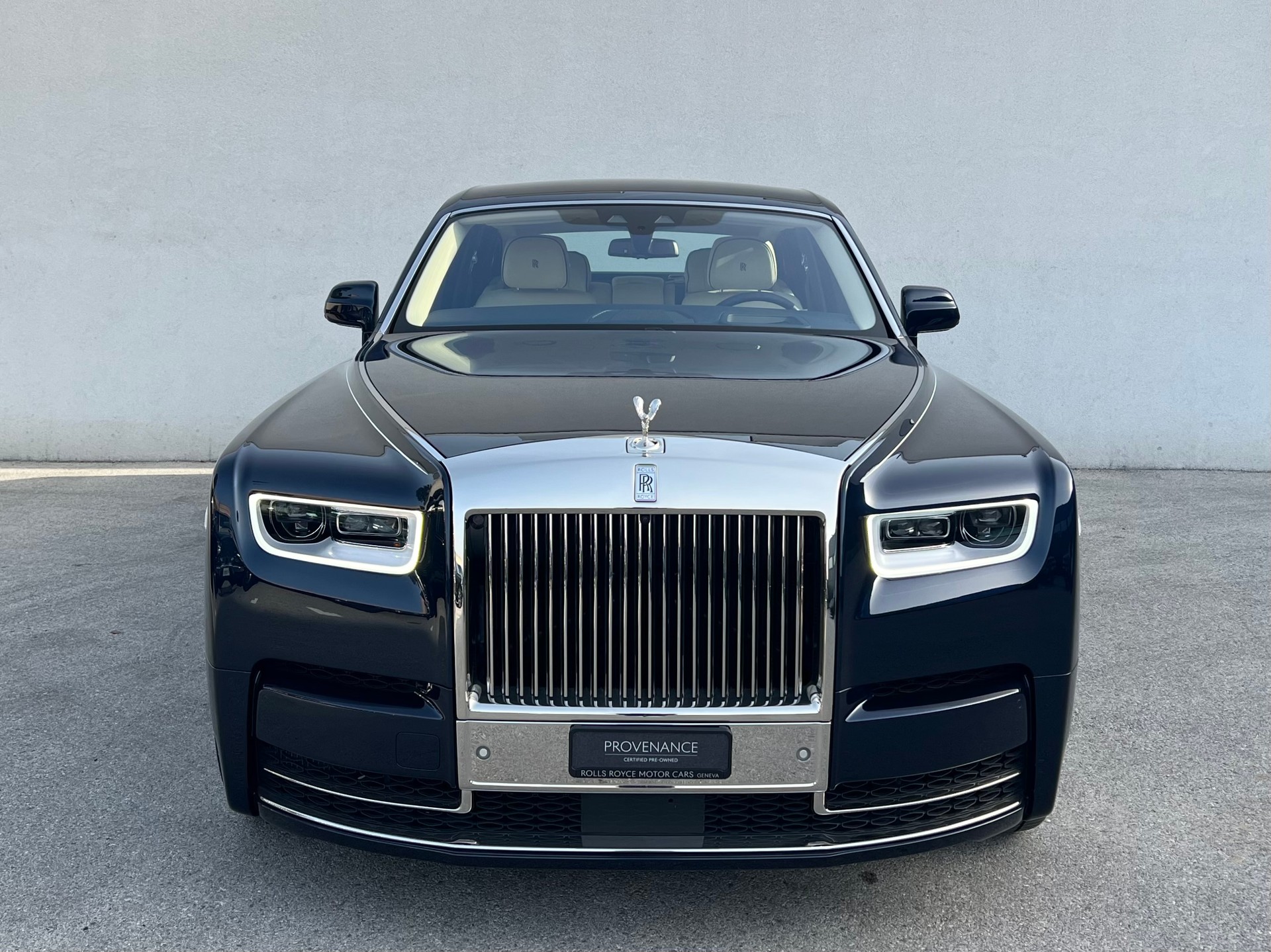ROLLS-ROYCE Phantom VIII SWB-image-4