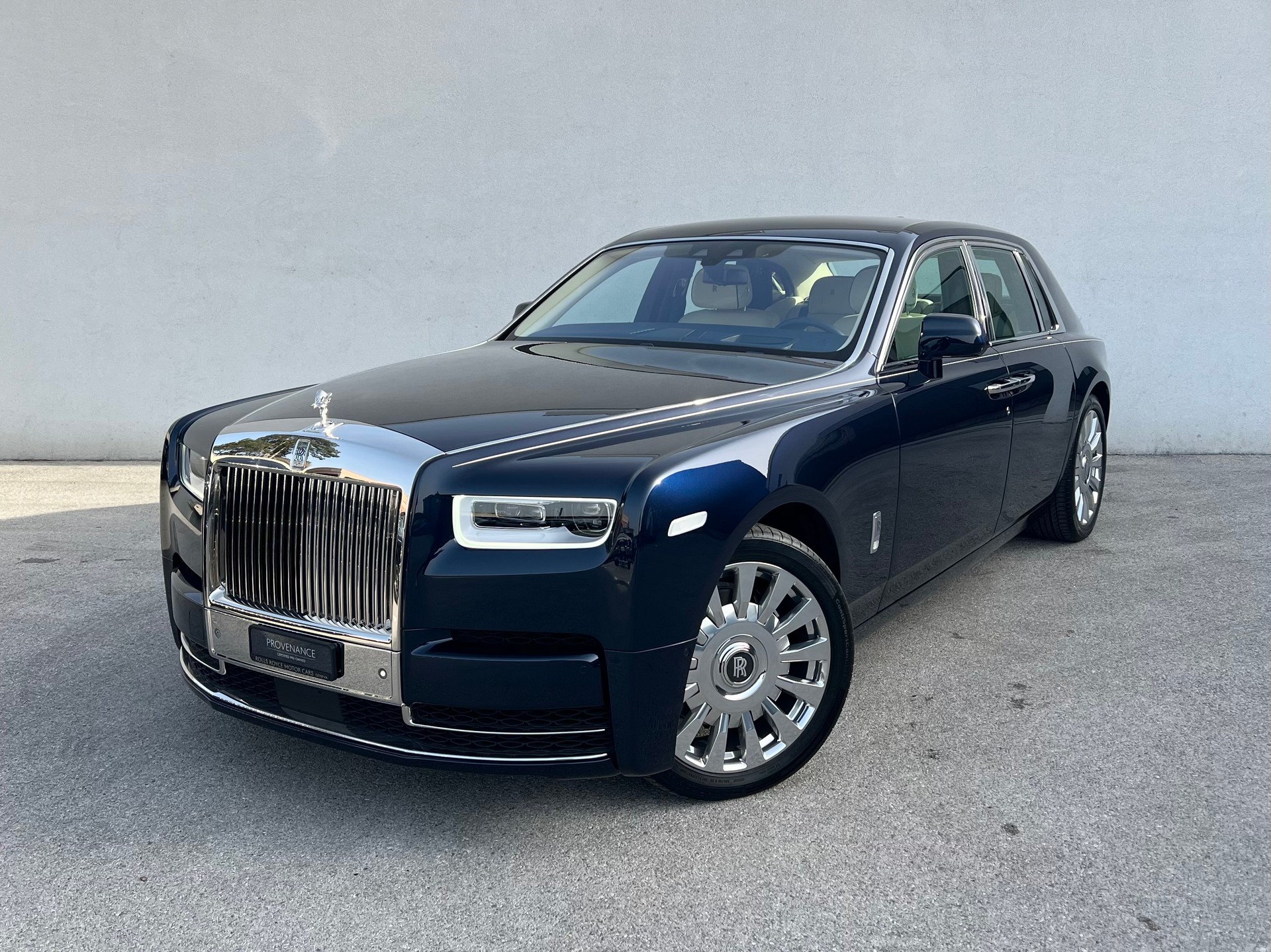 ROLLS-ROYCE Phantom VIII SWB