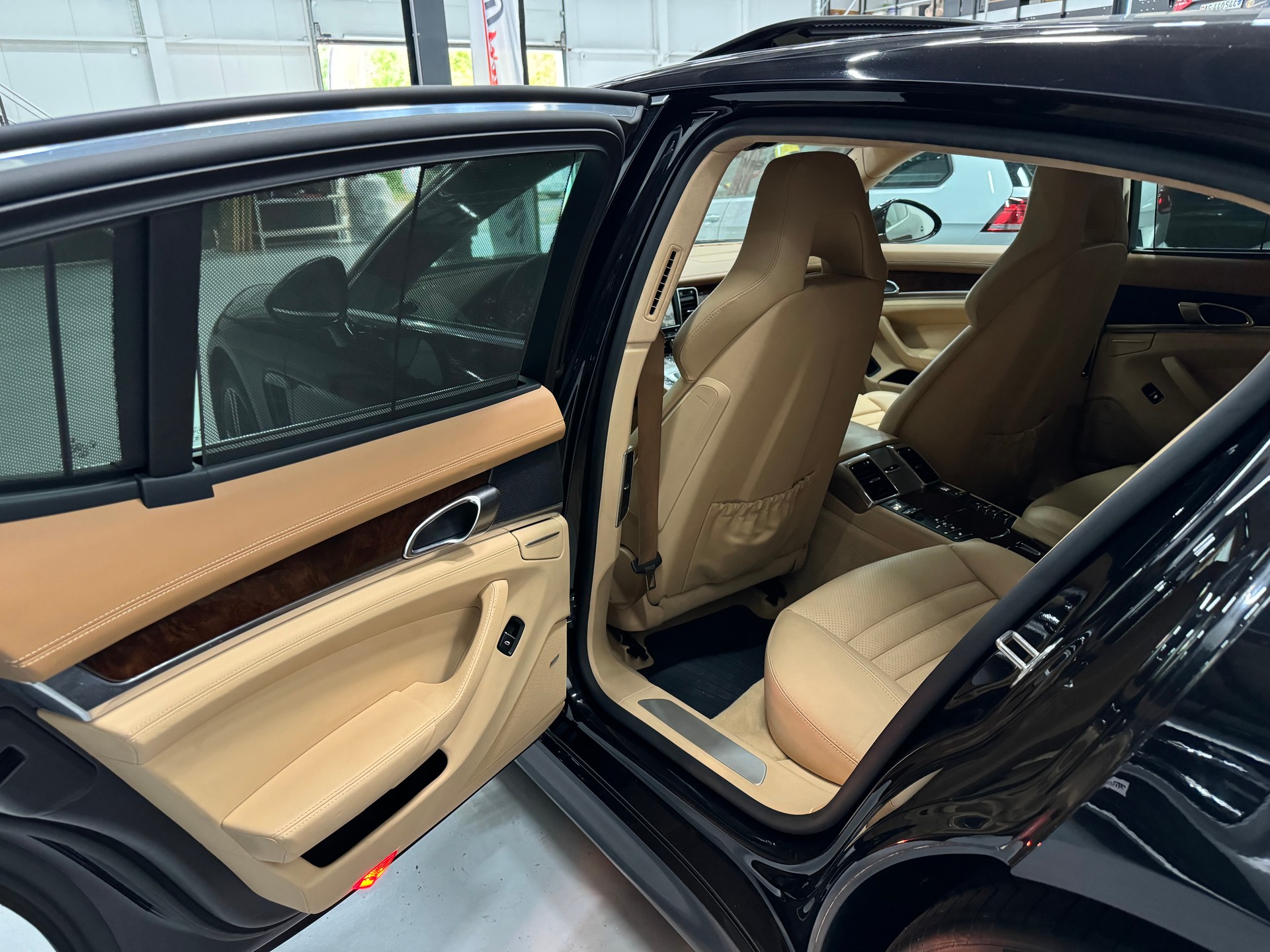 PORSCHE Panamera Turbo 4.8 PDK-image-23