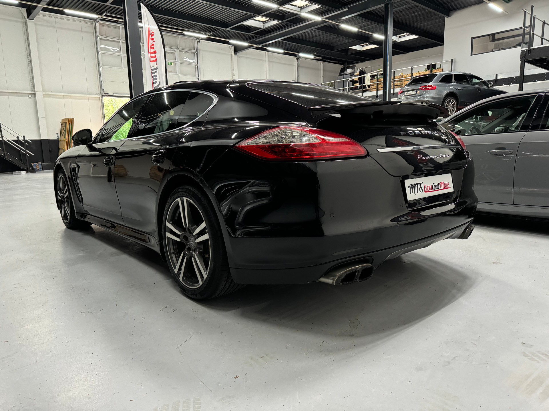 PORSCHE Panamera Turbo 4.8 PDK-image-7