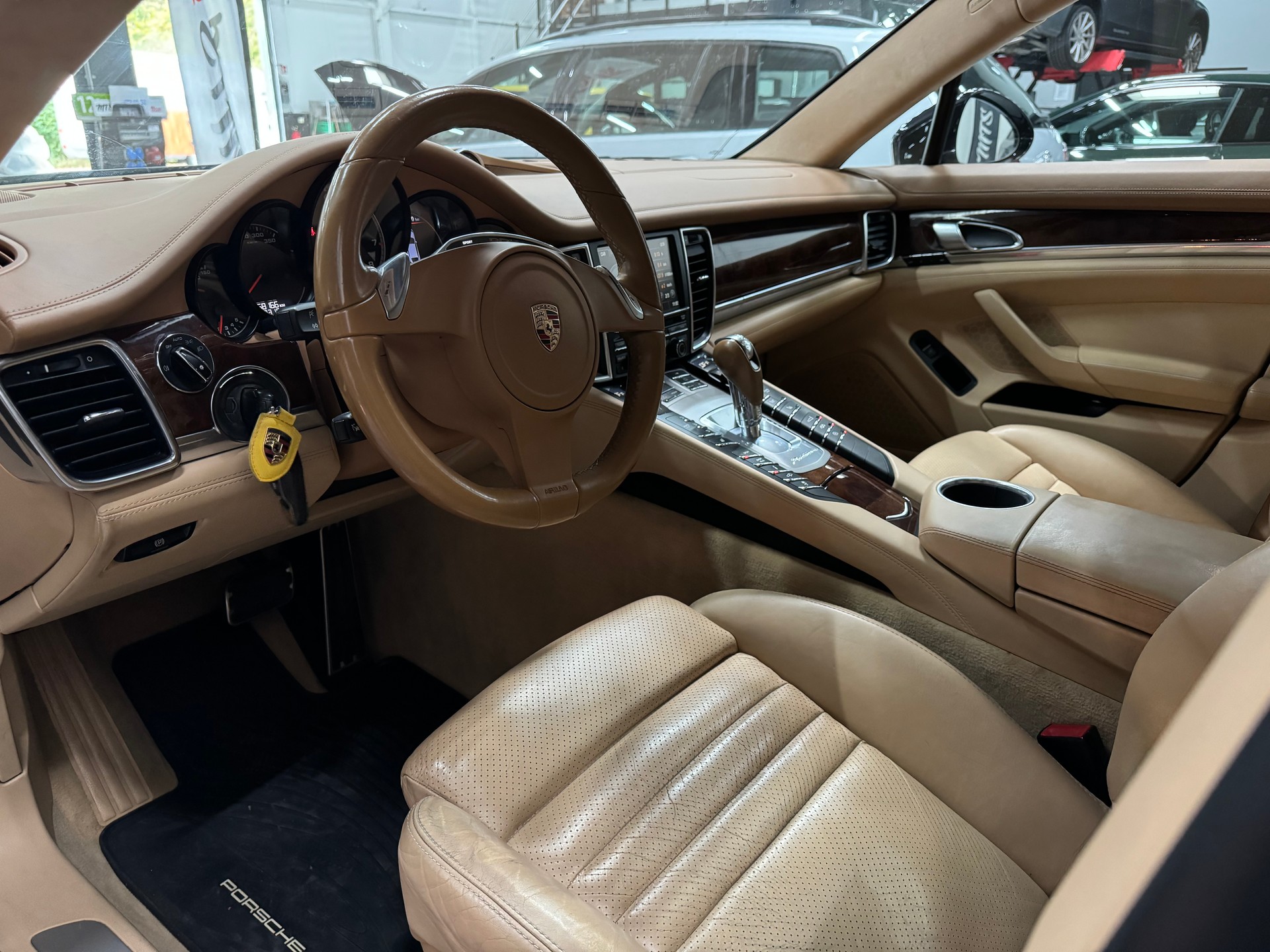 PORSCHE Panamera Turbo 4.8 PDK-image-17