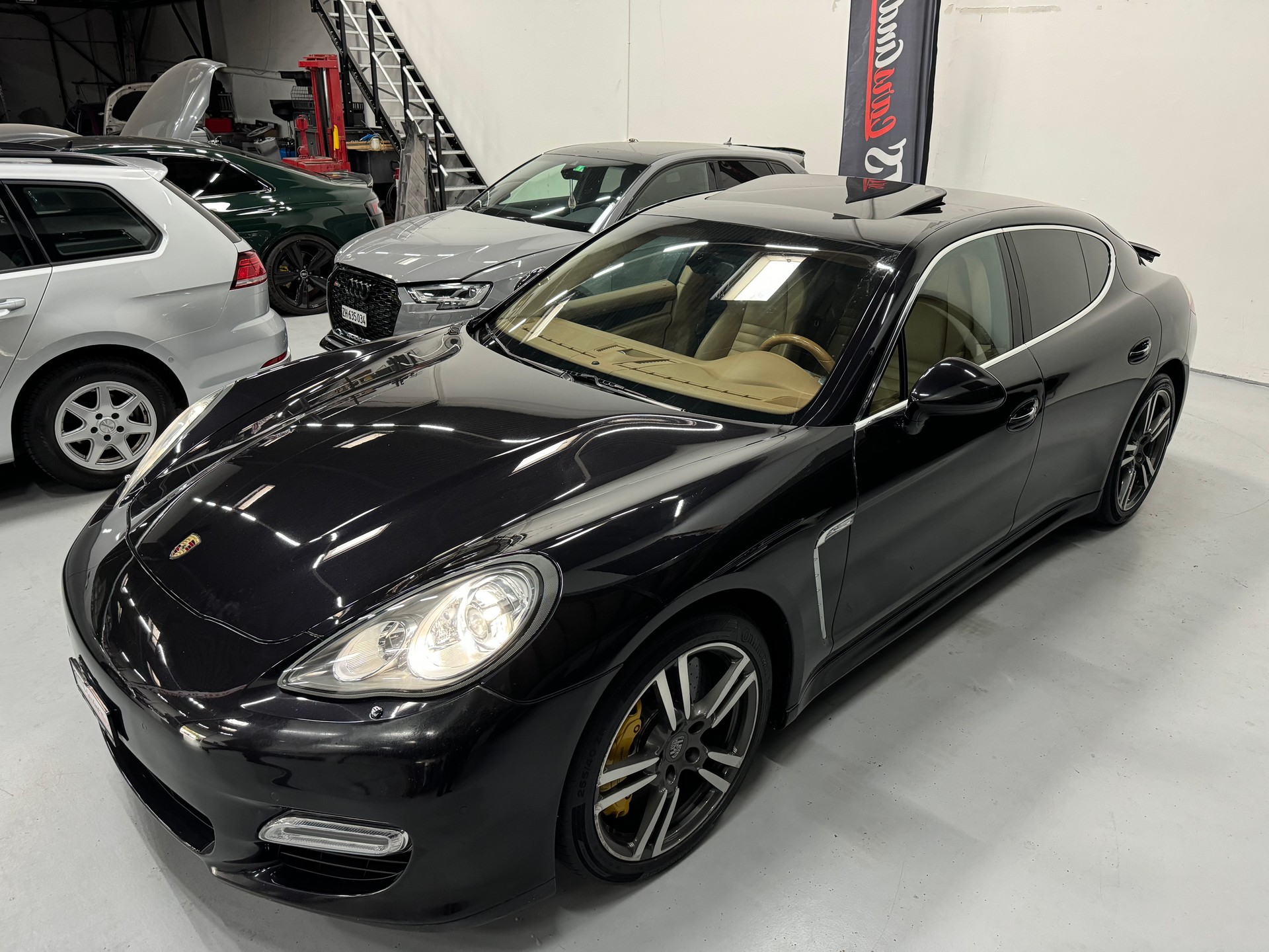 PORSCHE Panamera Turbo 4.8 PDK-image-12